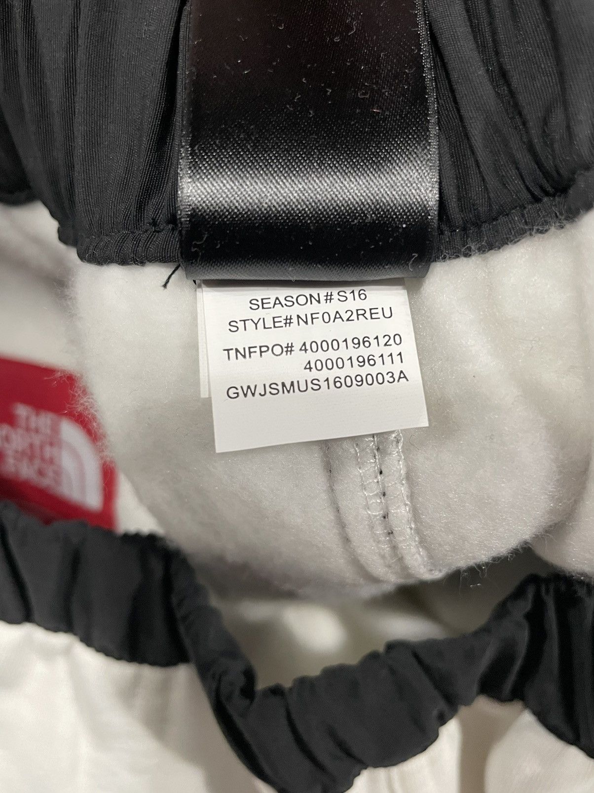 Supreme × The North Face RARE: S/S 2016 Supreme x TNF Steep Tech Joggers "White" Size US 32 / EU 48 - 13 Thumbnail