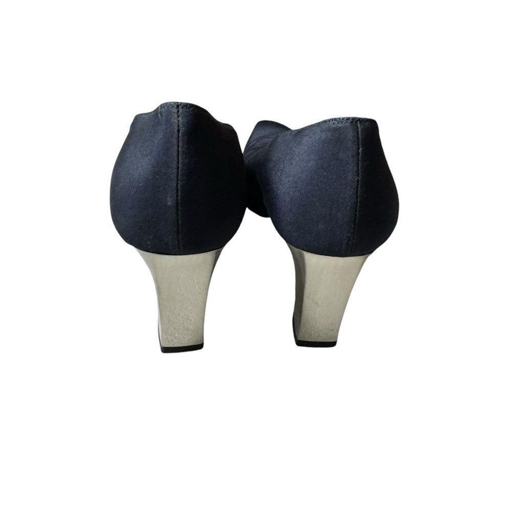 Yves Saint Laurent Vintage Yves Saint Laurent Navy Silver Square Heel Made In Size US 6 / IT 36 - 3 Thumbnail