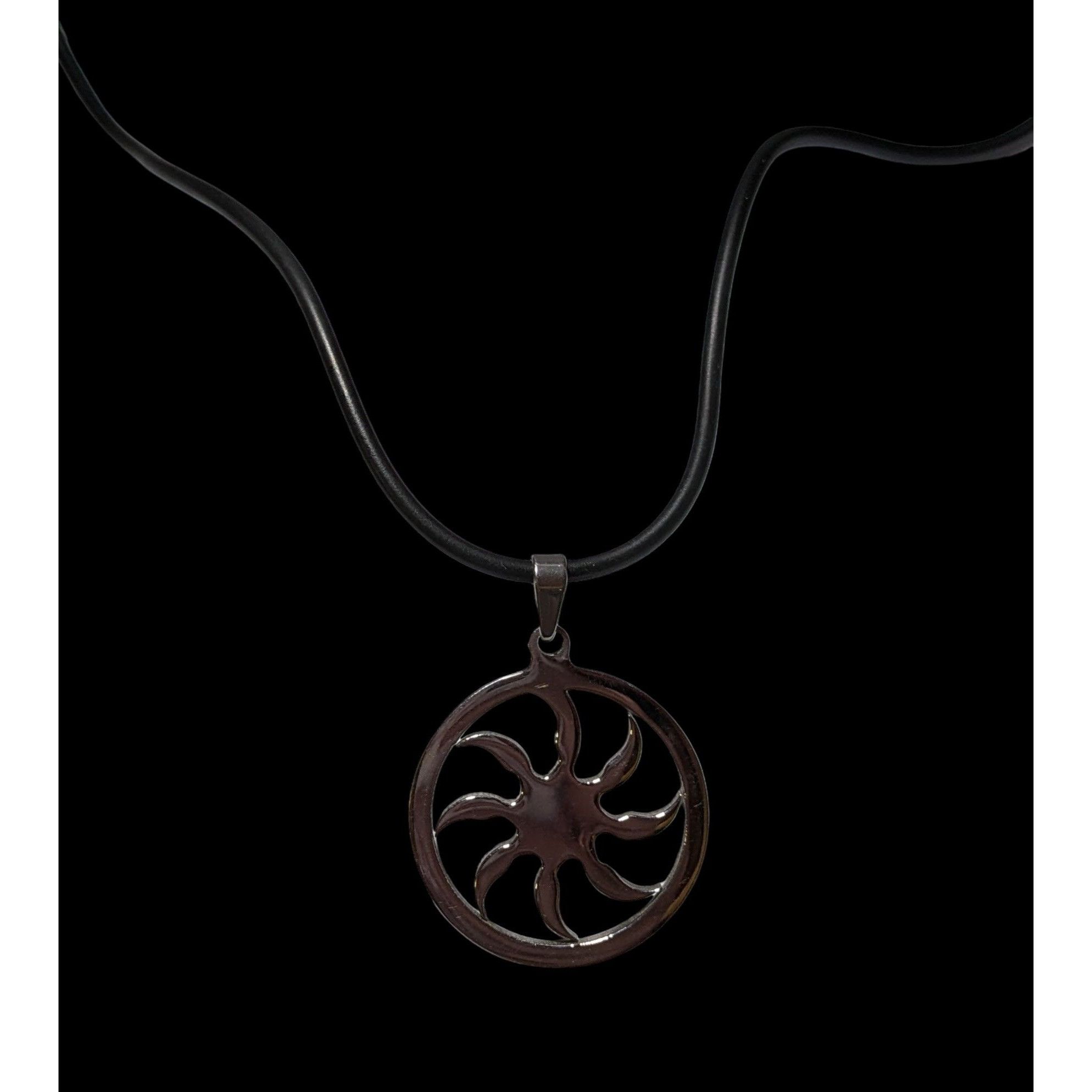 Other 90s Style Stainless Steel Sun Pendant Necklace Size ONE SIZE - 6 Thumbnail