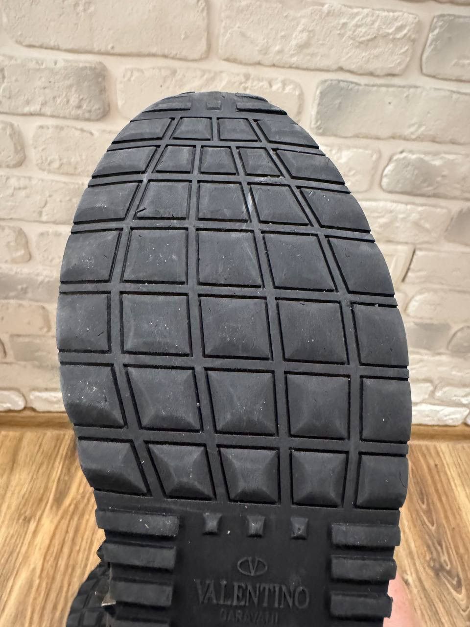 Valentino Valentino Leather Suede Rockrunner Stud Sneakers Size 43 Size US 10 / EU 43 - 22 Thumbnail