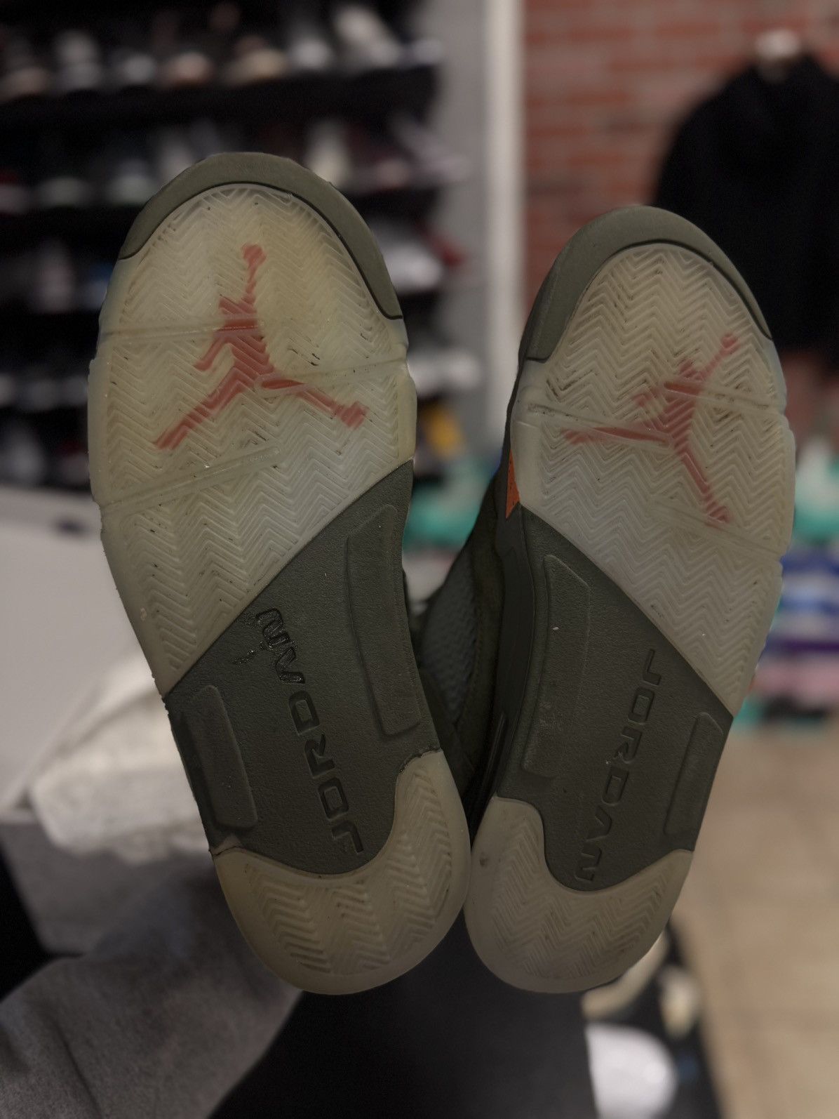 Jordan Brand × Nike Jordan 5 Olive Size 11 Pre Owned 🧼 W/ BOX Size US 11 / EU 44 - 17 Thumbnail