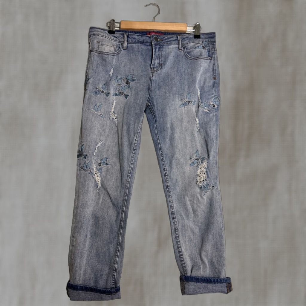 Saks Fifth Avenue VINTAGE Saks Fifth Avenue Mattie Crop Jeans Distressed Hummingbirds 29x25 Women Blue Cropped Relaxed Regular Size 29 Blue Size 29" - 1 Thumbnail