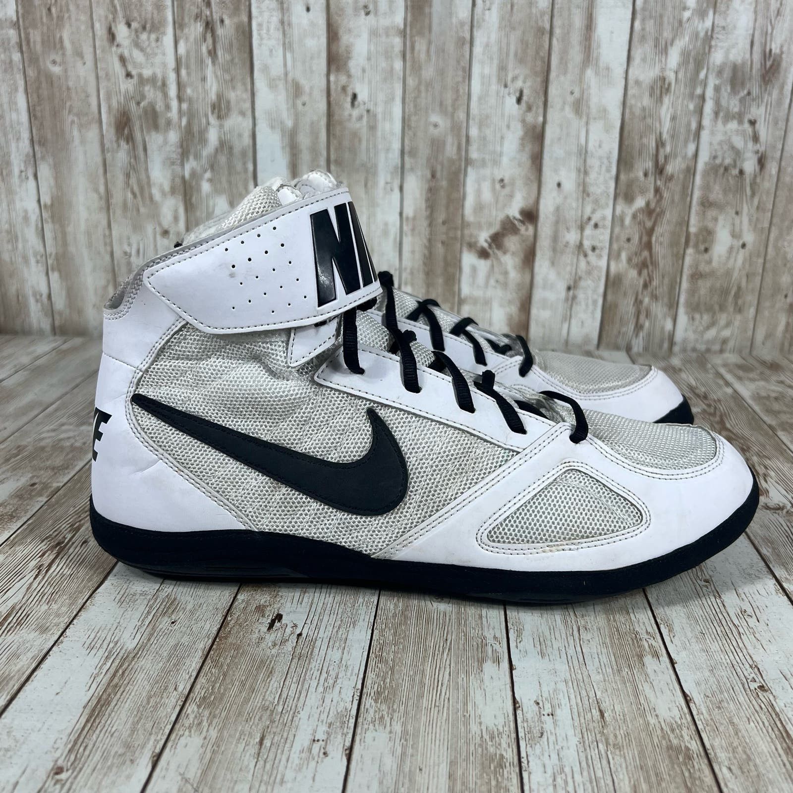 Nike takedown supreme wrestling shoes online