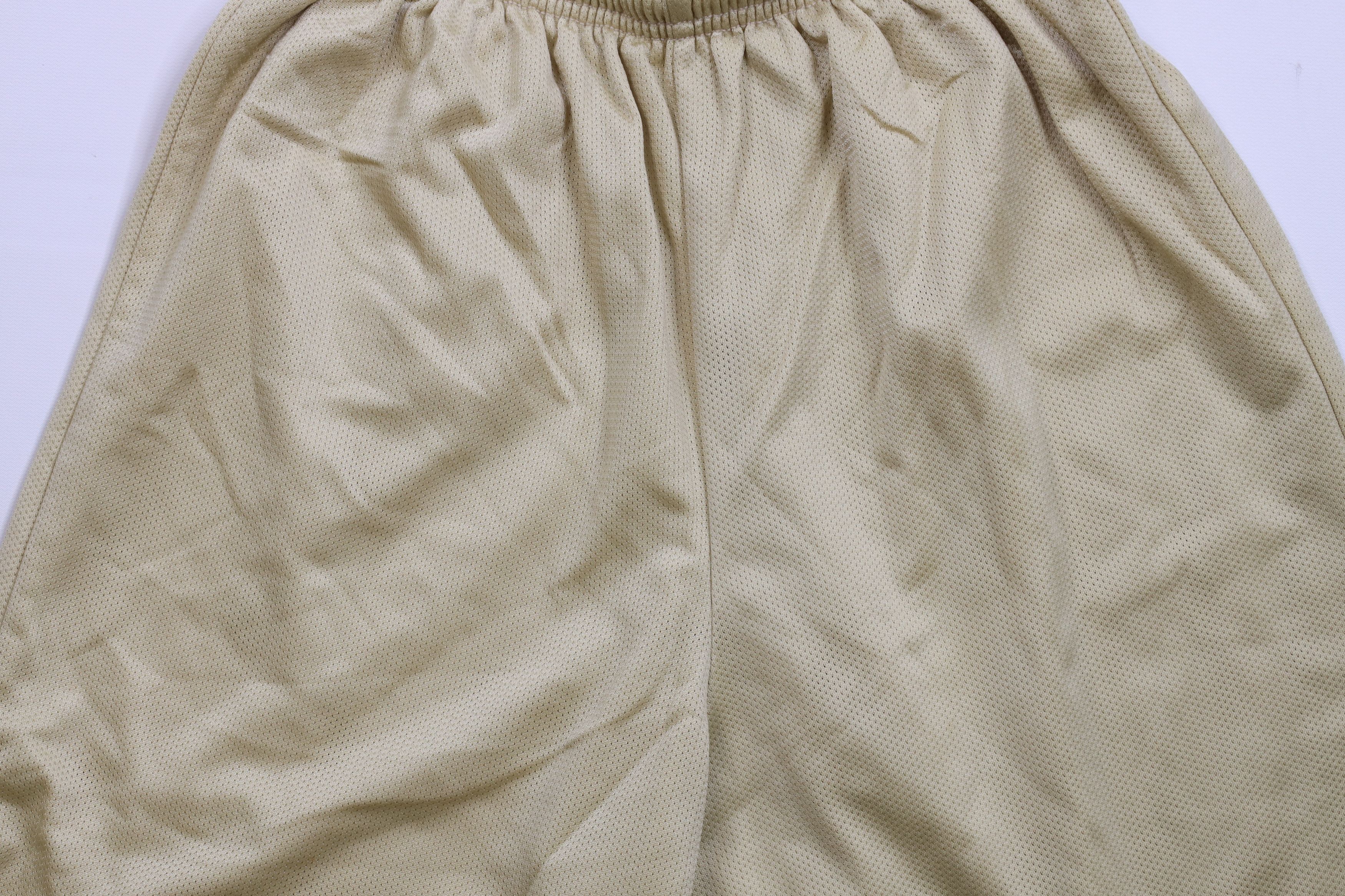 Vintage Vintage 90s Streetwear Heavyweight Basketball Shorts Gold Size US 32 / EU 48 - 3 Thumbnail