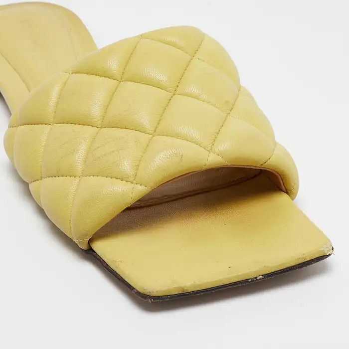 Bottega Veneta o1bcso1str0924 Flat Sandals in Yellow Size US 5.5 / IT 35.5 - 6 Thumbnail