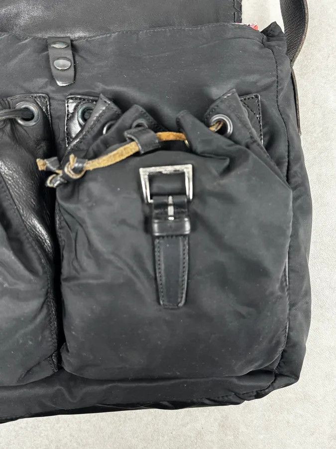 Prada 2000s Prada Black Buckles Nylon & Leather Messenger Bag Size ONE SIZE - 9 Thumbnail