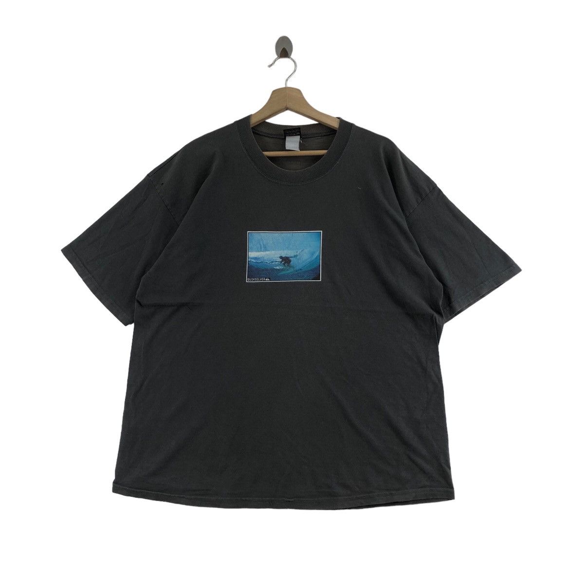 Vintage 90s QUIKSILVER Box Logo Surfing T-Shirt Fade Tee
