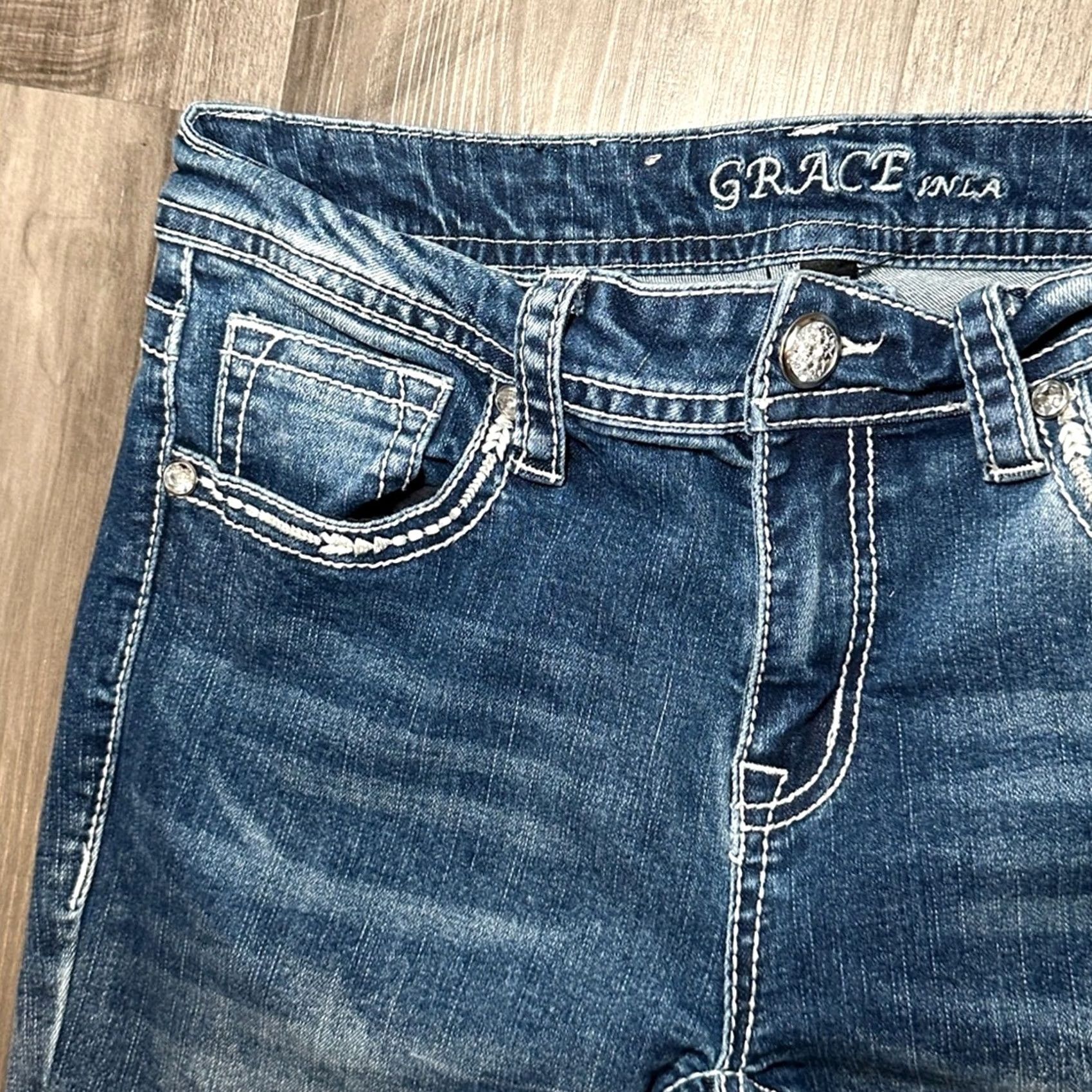 Grace in LA Grace in LA Blue Bootcut Jeans Women 27 Regular 5/27 Feather Embellished Cotton Polyester Spandex Size 27" / US 4 / IT 40 - 5 Thumbnail