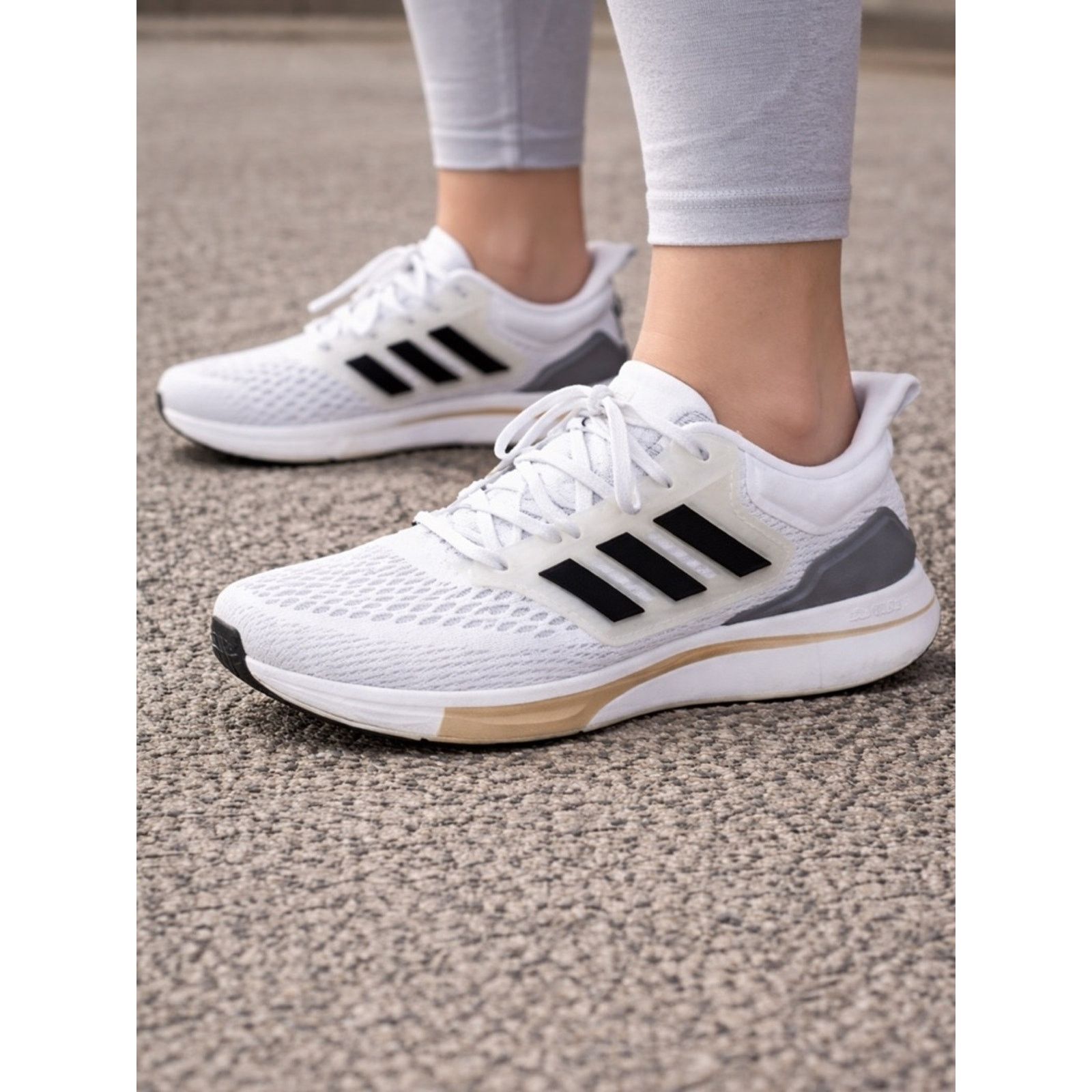 Adidas Trend Adidas Running Sneakers Minimalist High Quality Size US 9 / IT 39 - 1 Thumbnail