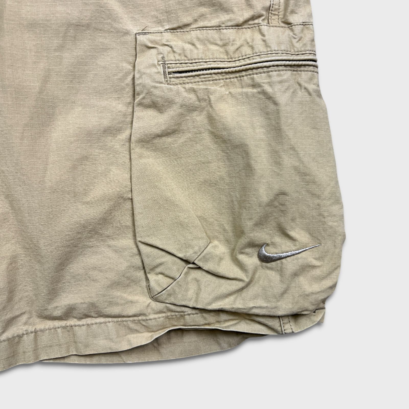 Nike × Vintage Nike Sportswear Shorts Size 36 Swoosh Cargo Khaki Pants Size US 36 / EU 52 - 4 Thumbnail
