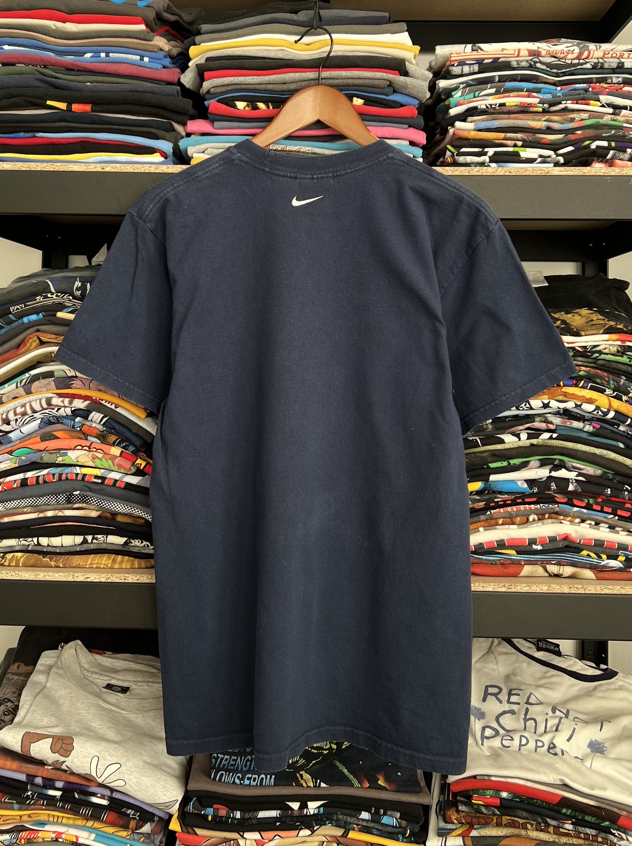 Nike × Vintage Vintage 90s Nike Stampede Basketball Streetwear Navy Tee Size US S / EU 44-46 / 1 - 2 Thumbnail