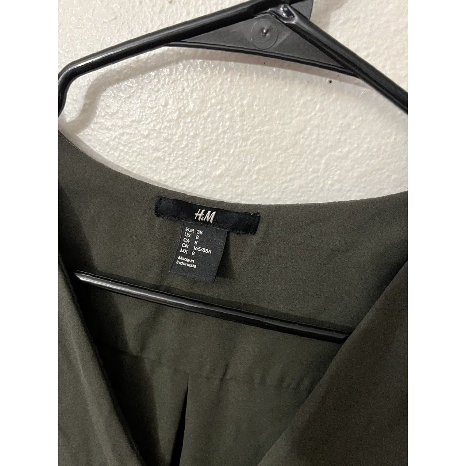 H&M H&M Tunic Blouse Size 8 Green Long Sleeve Woven Sheen Work Button Dow Womens Size M / US 6-8 / IT 42-44 - 2 Thumbnail