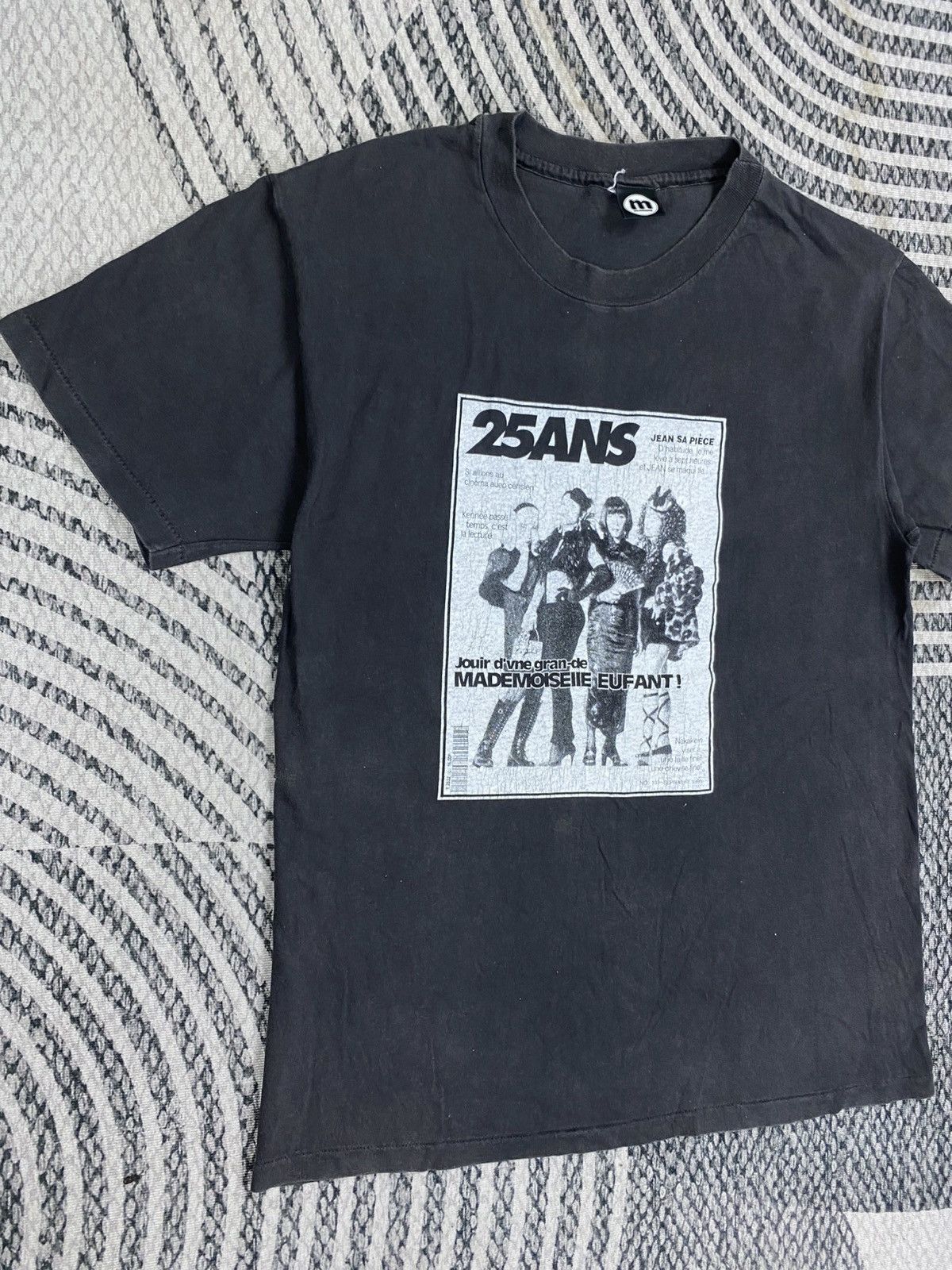 Japanese Brand Vtg Mr.Children Japan Band Tee 25ANS Shortsleeve Shirt Size US S / EU 44-46 / 1 - 4 Thumbnail