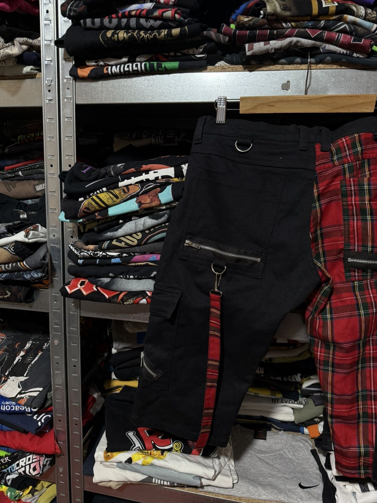 Japanese Brand Rare Japanese Brand Patchwork Punk Rock Emo Shorts Y2K Hype Size US 34 / EU 50 - 5 Thumbnail