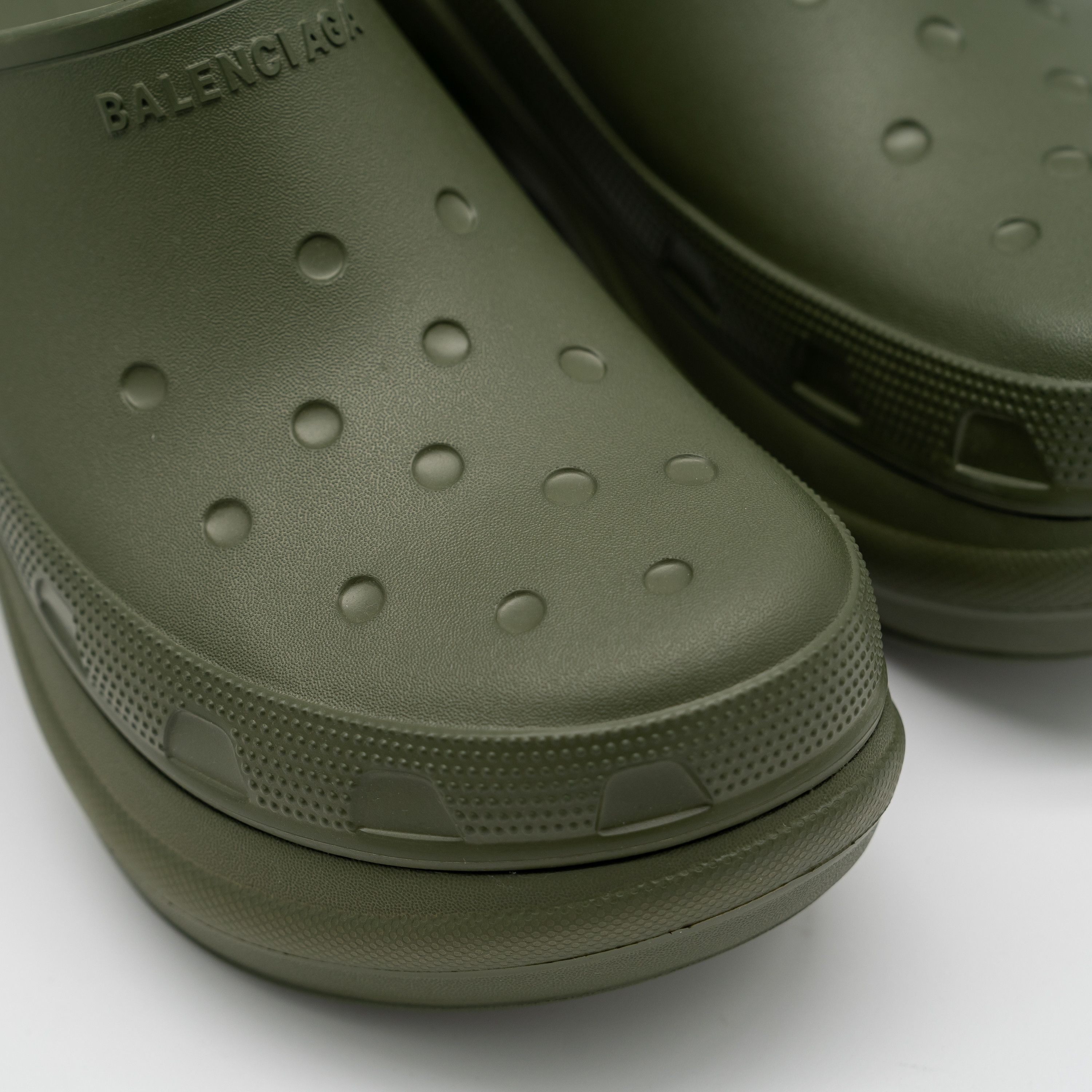 Balenciaga × Crocs 43 - Balenciaga Crocs Mule Green Khaki Slide Sandal Platform Size US 10 / EU 43 - 7 Thumbnail