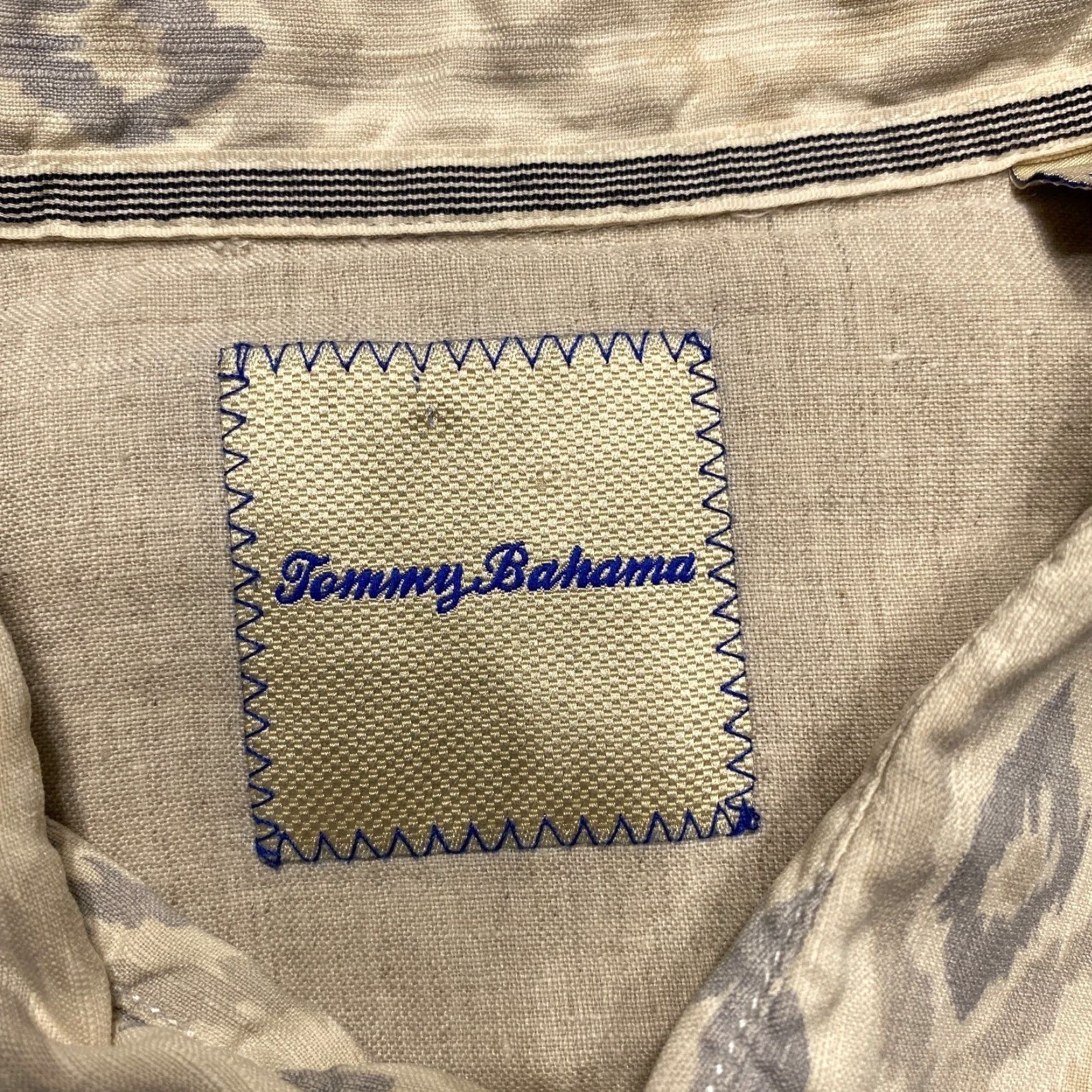 Tommy Bahama Tommy Bahama Shirt Mens XL Tan Grey Ikat Diamond Print Silk Short Sleeve Button-Up Casual Travel Summer Beach Size US XL / EU 56 / 4 - 4 Thumbnail