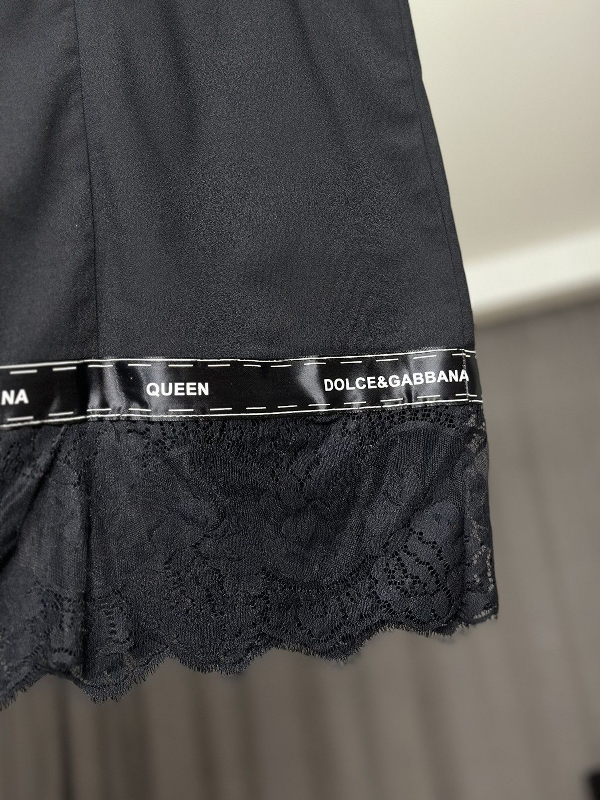 Dolce & Gabbana Queen Dolce & Gabbana Black Dress Classic Elegant Luxury Size S / US 4 / IT 40 - 10 Thumbnail