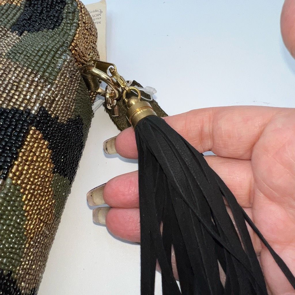 Other Moyna Fully Beaded Satin Back Camouflage Skull Crossbody Size ONE SIZE - 4 Thumbnail