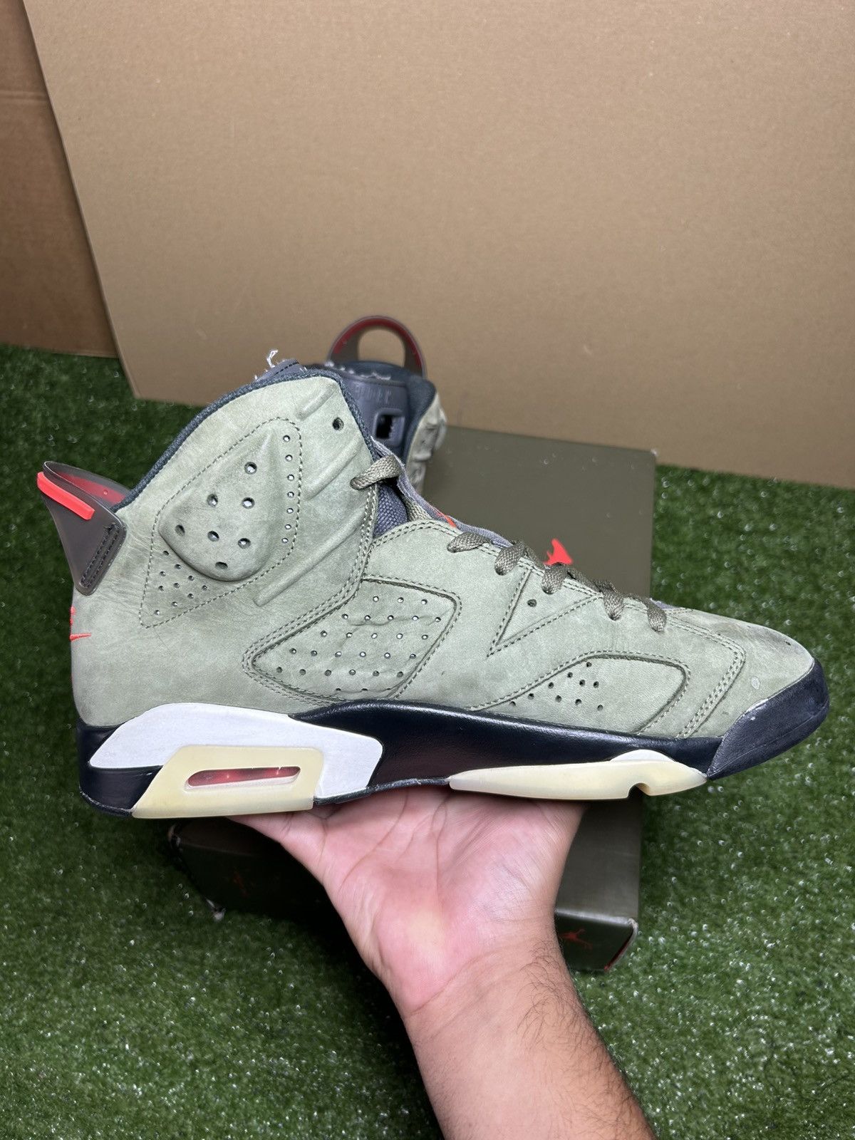 Jordan Brand × Travis Scott Jordan 6 Travis Scott Olive Size US 11.5 / EU 44-45 - 4 Thumbnail