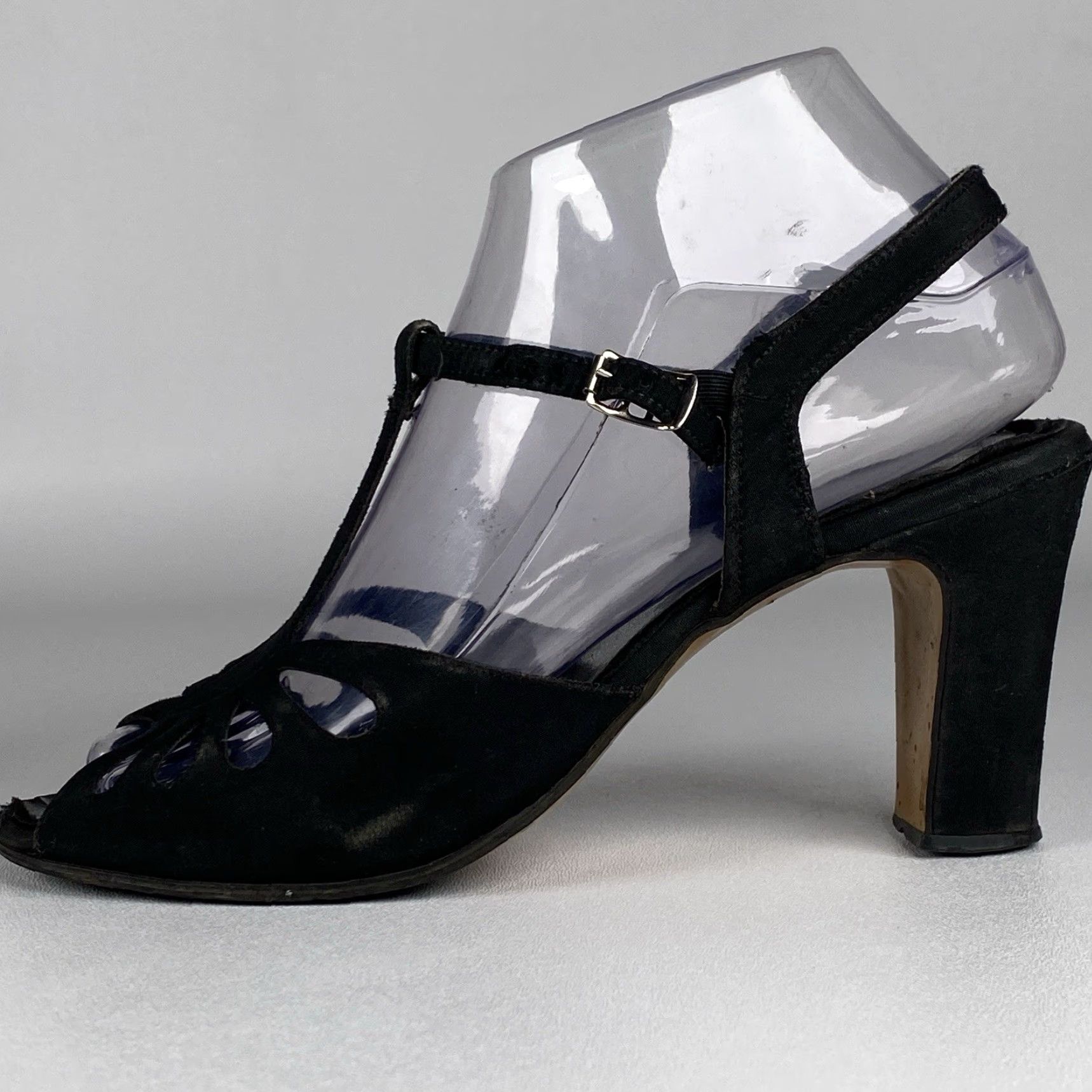 Vintage VINTAGE Classic 1940's Black Heels shoes/Pumps Hollywood Glamour Suede US Size 6.5 Womens Black Heels Size US 7 / IT 37 - 7 Thumbnail
