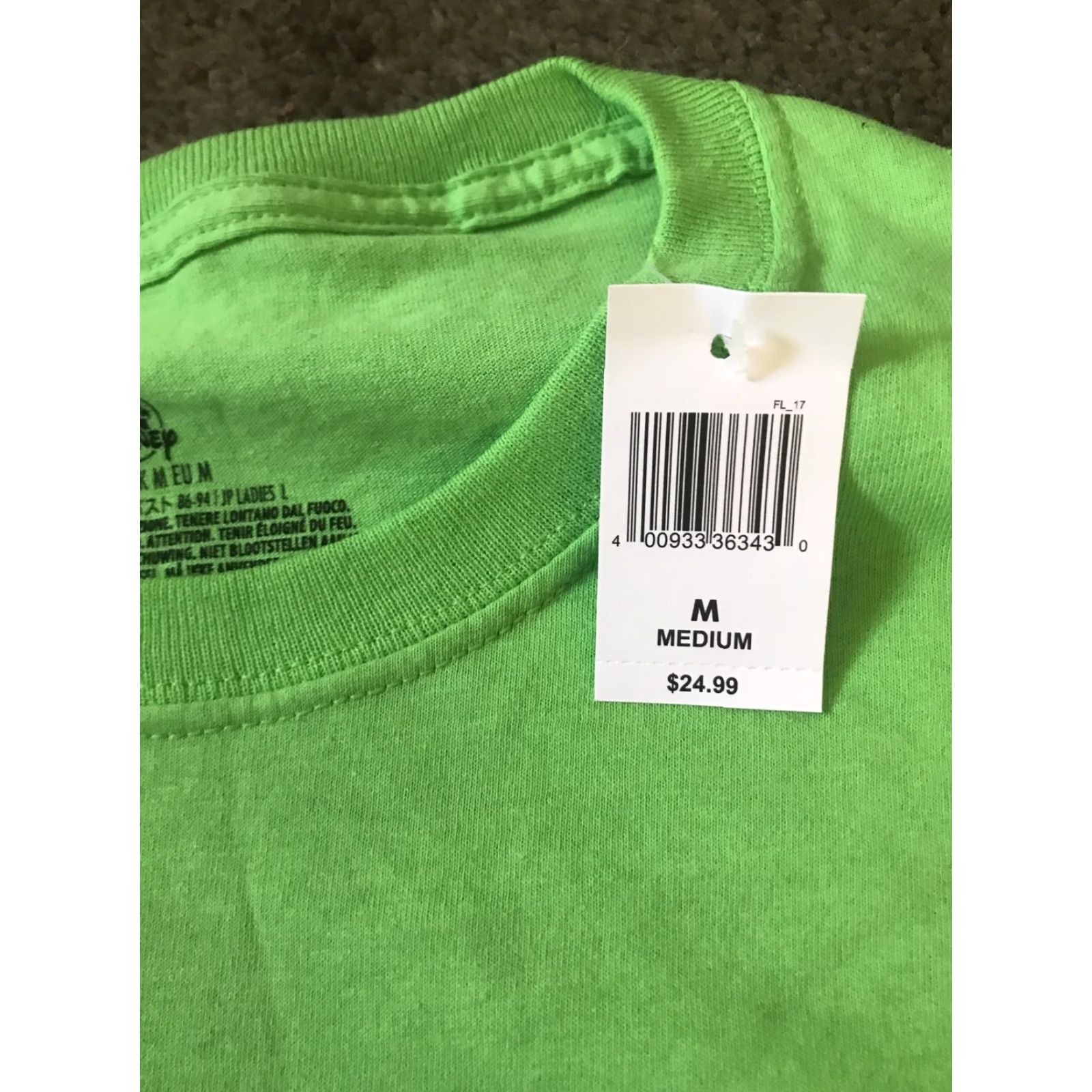 Disney Disney T Shirt Mickey & Friends My Favorite Place With My Favorite People M Green Unisex Adults M Shirt Mens Womens (adapt as appropriate) Size US M / EU 48-50 / 2 - 2 Thumbnail