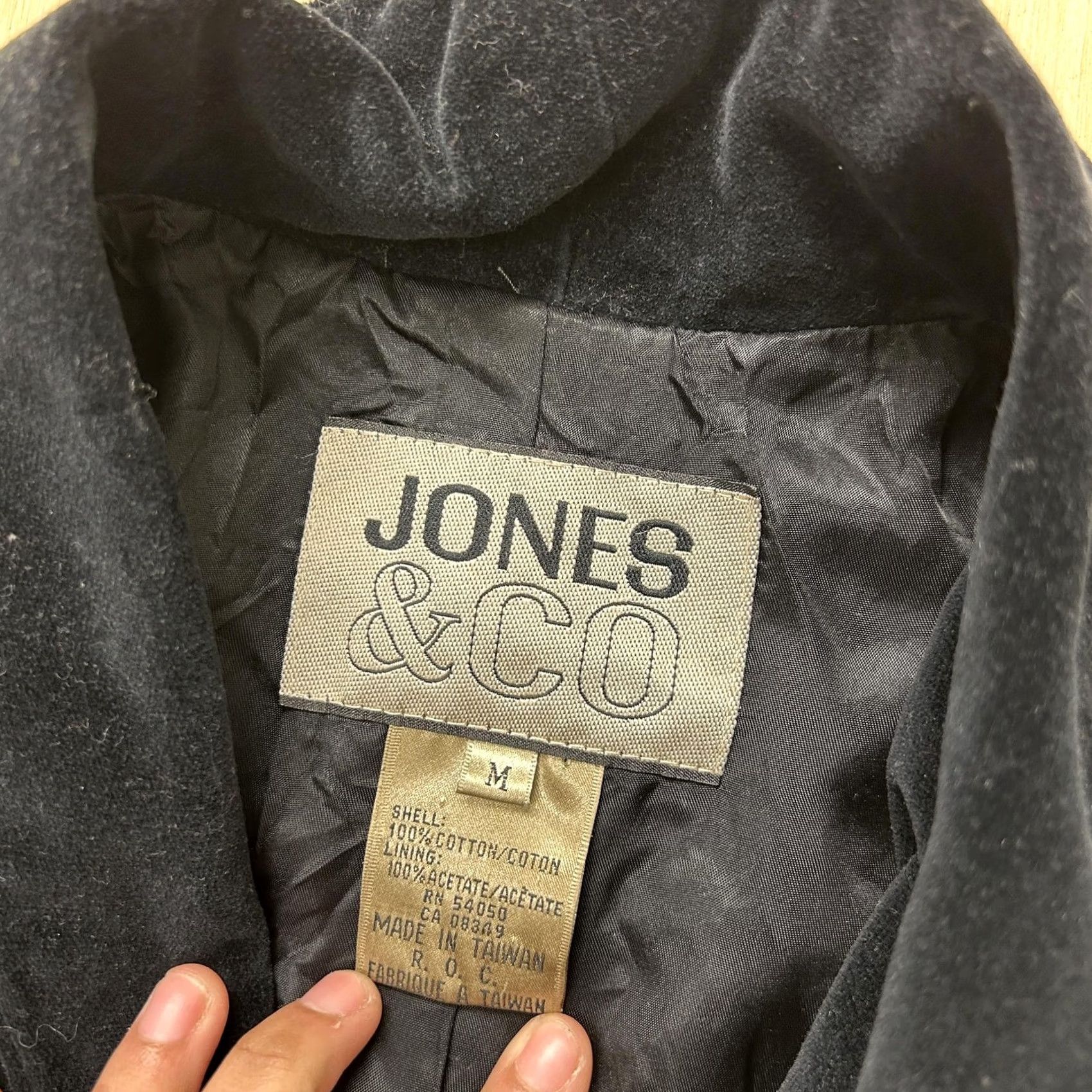 CO JONES & CO Blazer Jacket Womens Medium Black Velvet Tuxedo Shawl Collar Lined Size M / US 6-8 / IT 42-44 - 3 Thumbnail
