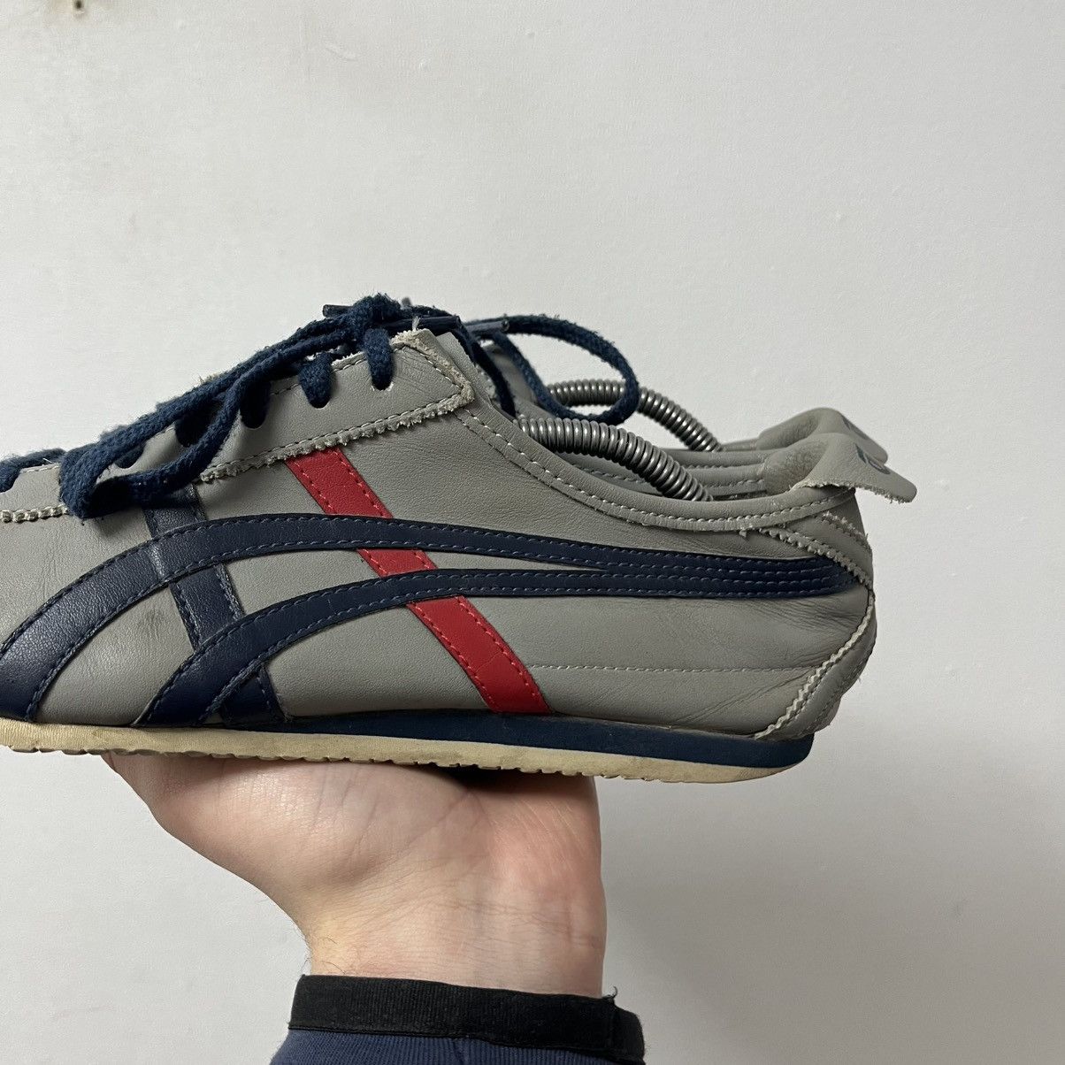 Asics Asics Onitsuka Tiger shoes sneakers Size US 8.5 / EU 41-42 - 6 Thumbnail