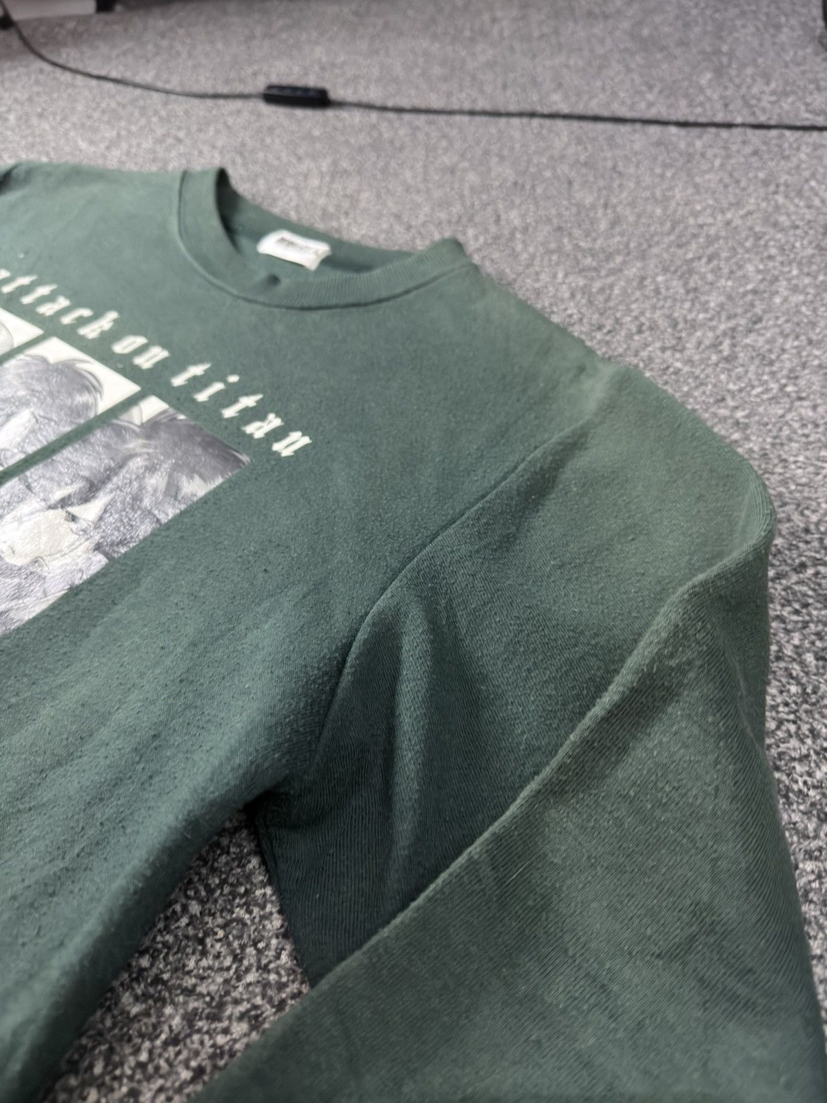 Fashion Victim Faded Anime Attack on Titan Crewneck Sweatshirt Takara Tomy Size US L / EU 52-54 / 3 - 5 Thumbnail