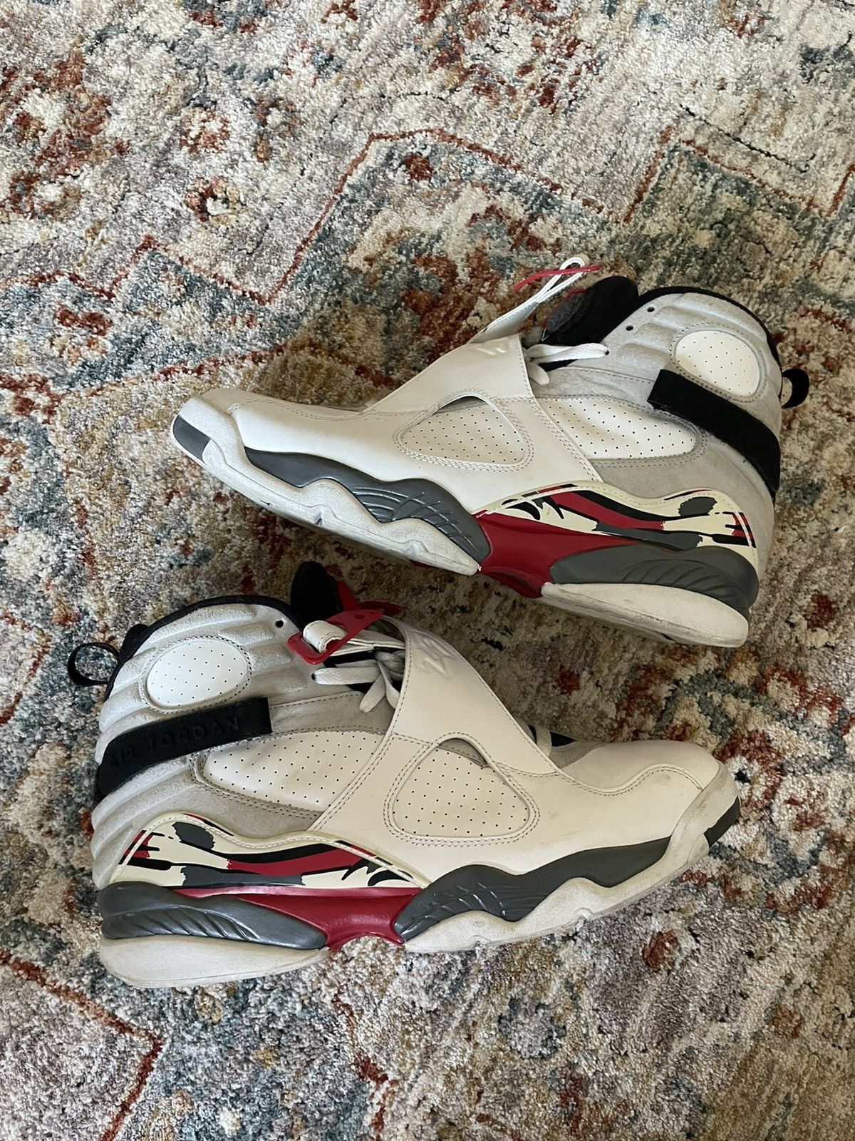 image of Bugs Bunny 8 Shoes in White, Men's (Size 13)