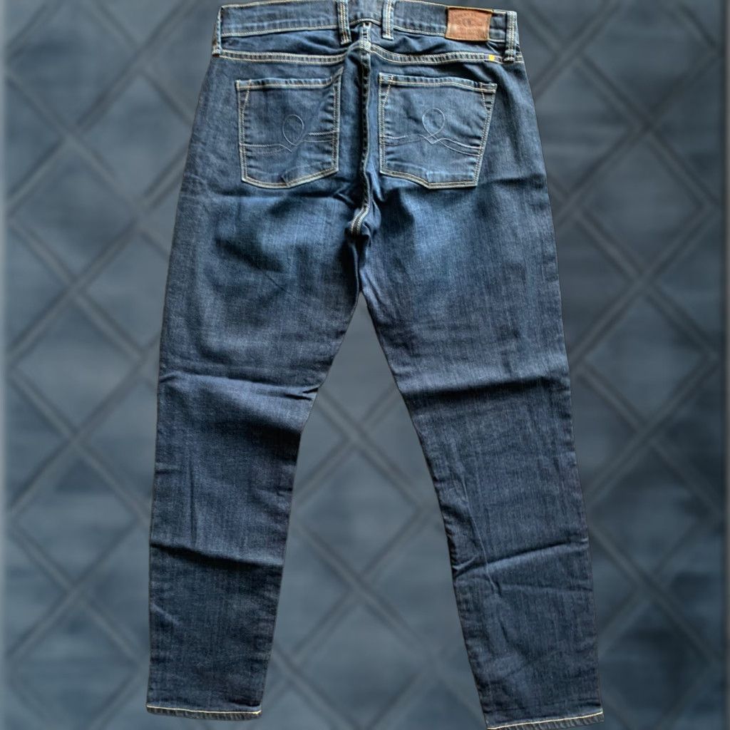 Lucky Brand Lucky Brand Sofia Capri Jean's Women's 4x27 Dark Blue Nice EUC Size 27" / US 4 / IT 40 - 1 Thumbnail