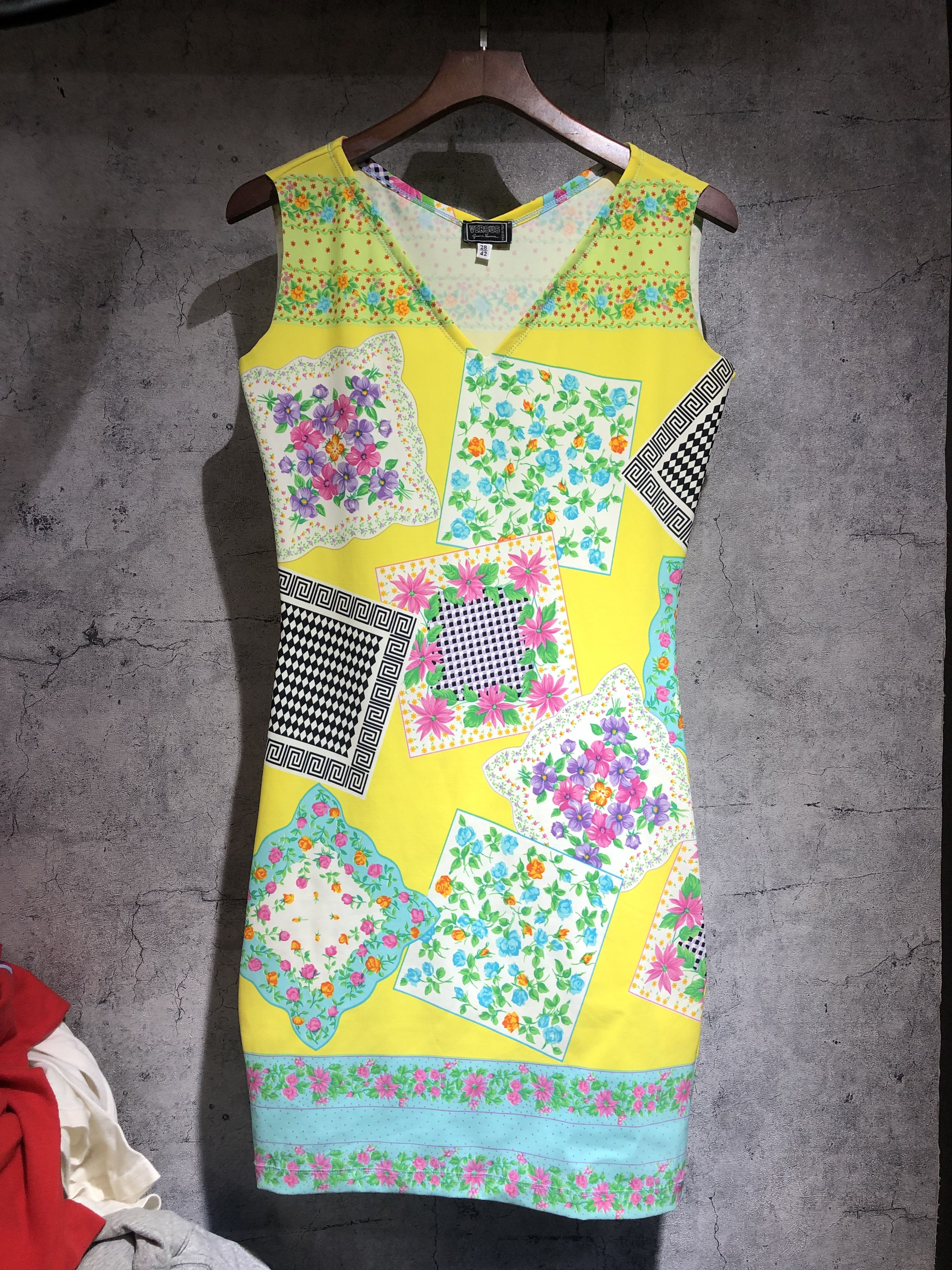 Versus 🍋 ARCHIVAL TREASURE: THE SPIRIT OF GIANNI VERSACE 🍋 Size XS / US 0-2 / IT 36-38 - 1 Thumbnail