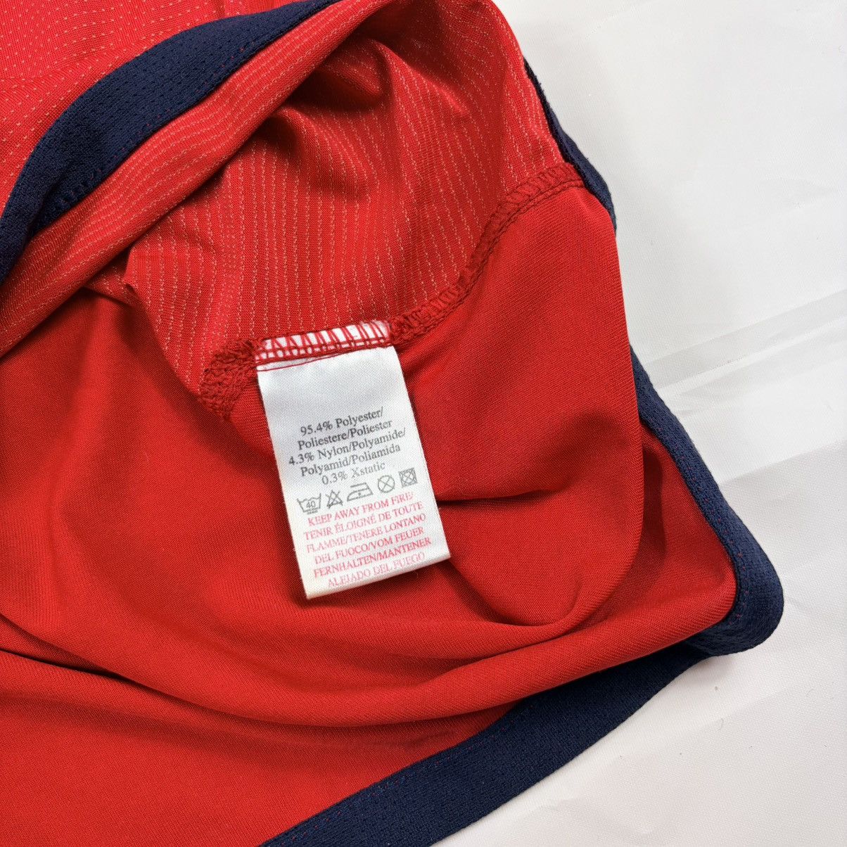 Umbro 2004-05 Umbro England Away Jersey Red Vintage M Size US M / EU 48-50 / 2 - 9 Thumbnail