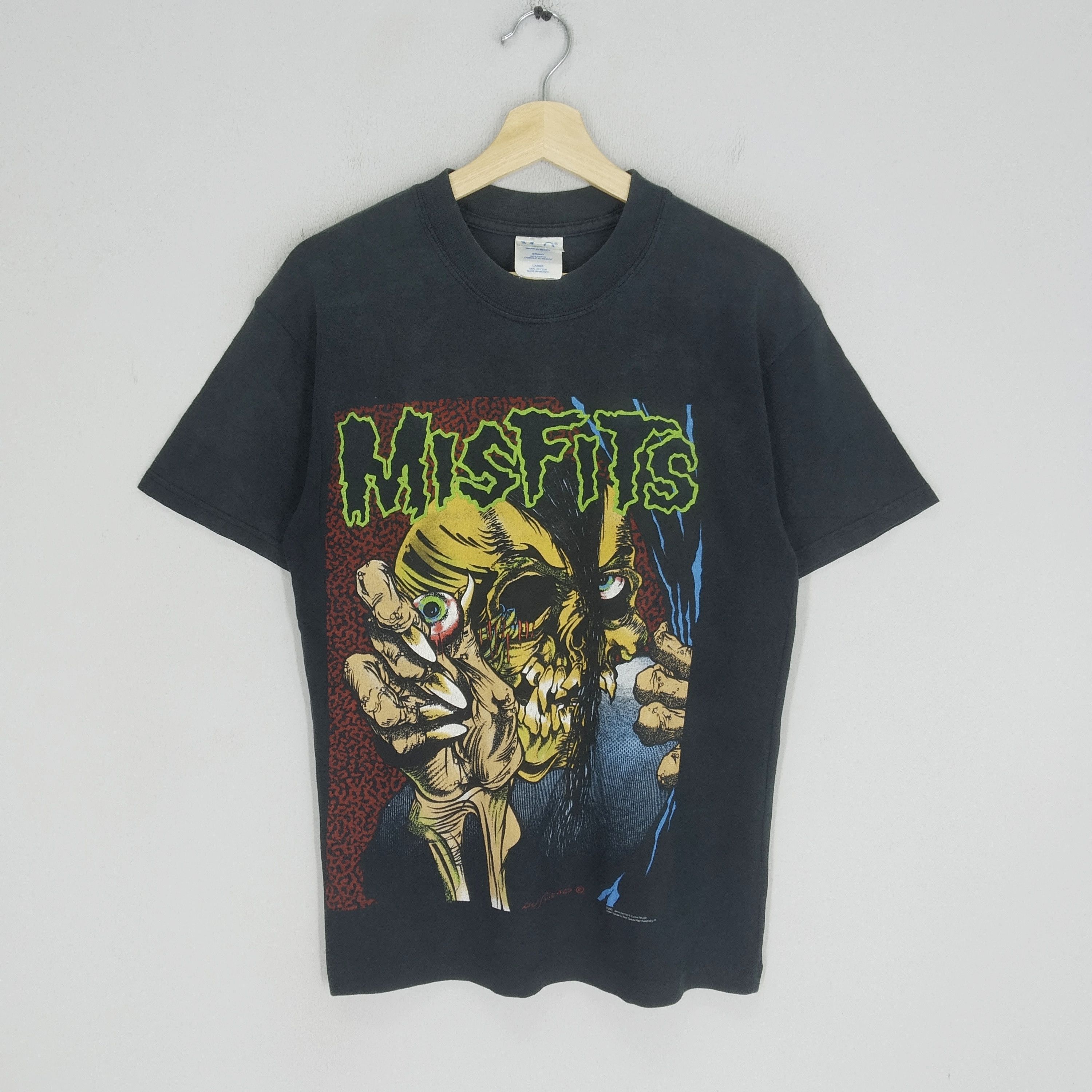 image of Band Tees x Misfits Vintage Misfits Pushead American Punk Rock Band Tshirt in Black (Size Small)