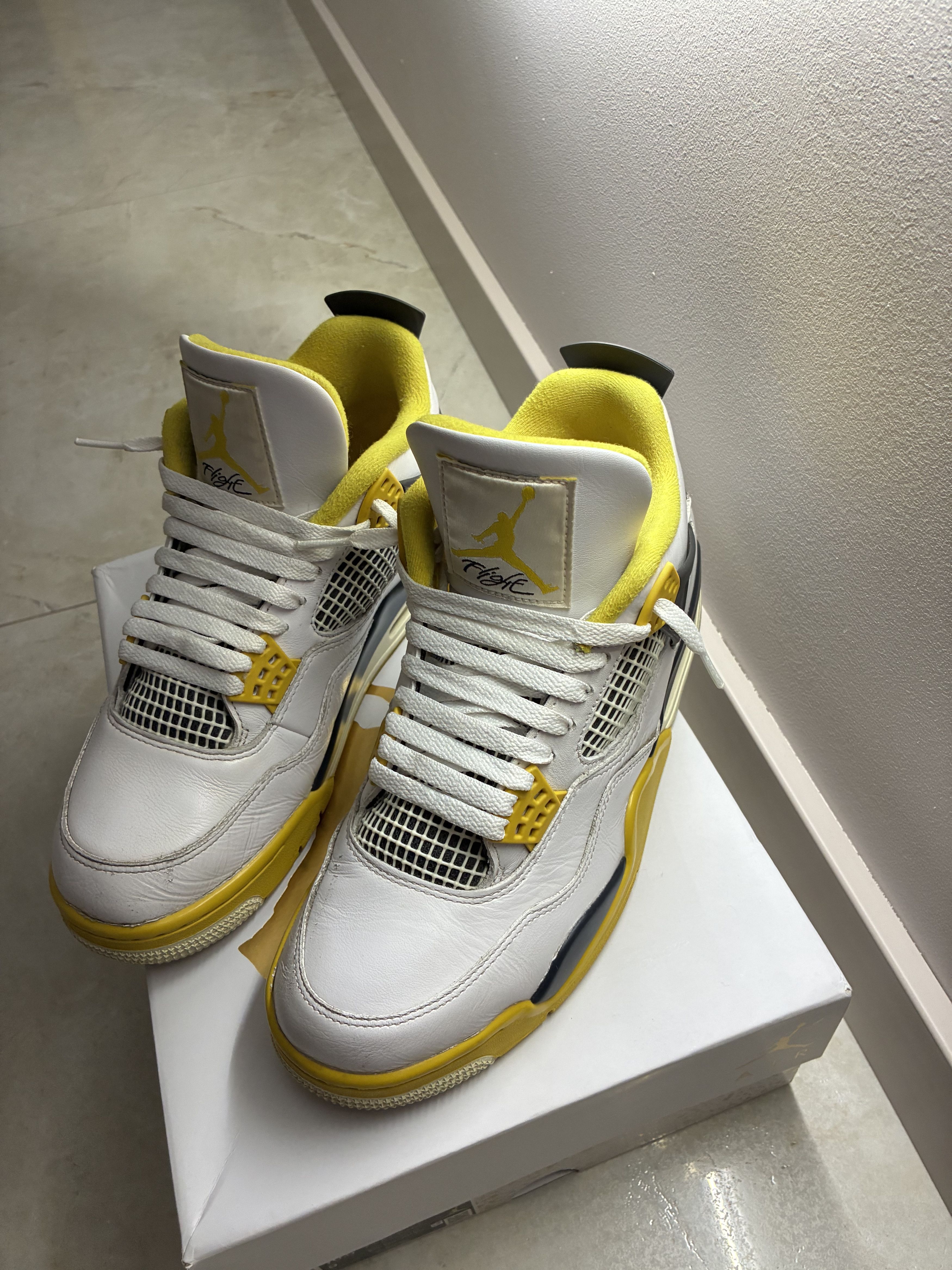 Jordan Brand jordan 4 vivid sulfur Size US 9.5 / EU 42-43 - 4 Thumbnail