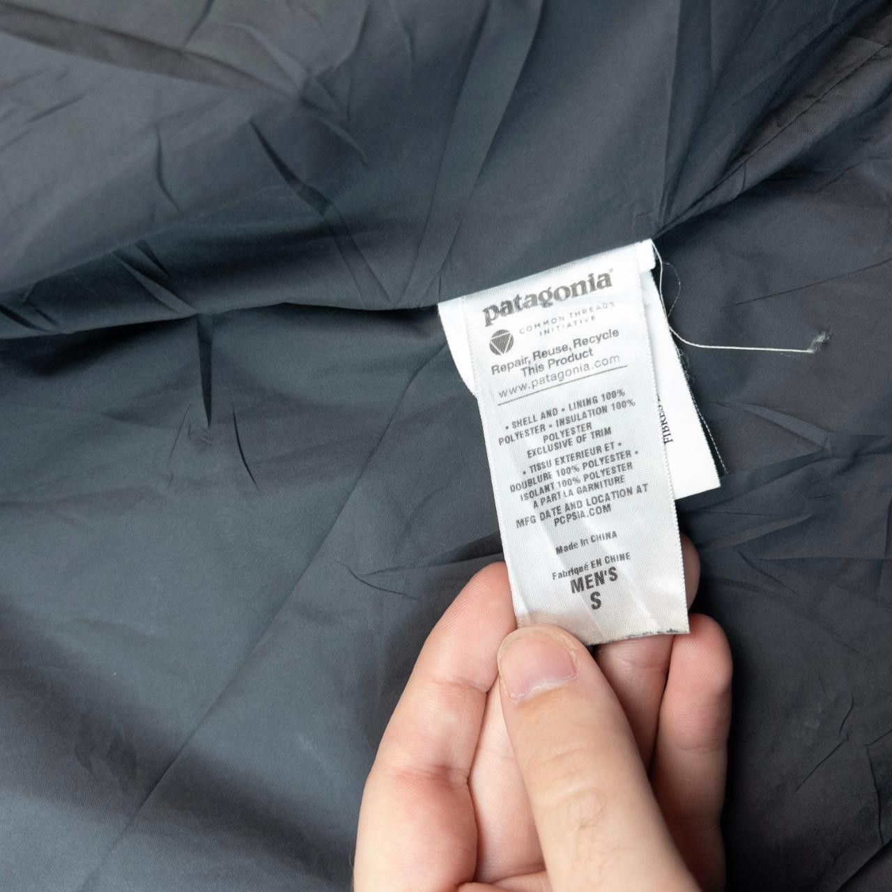 Patagonia Vintage Patagonia Zip Up Lightweight Padded Jacket Size M Size US M / EU 48-50 / 2 - 6 Thumbnail