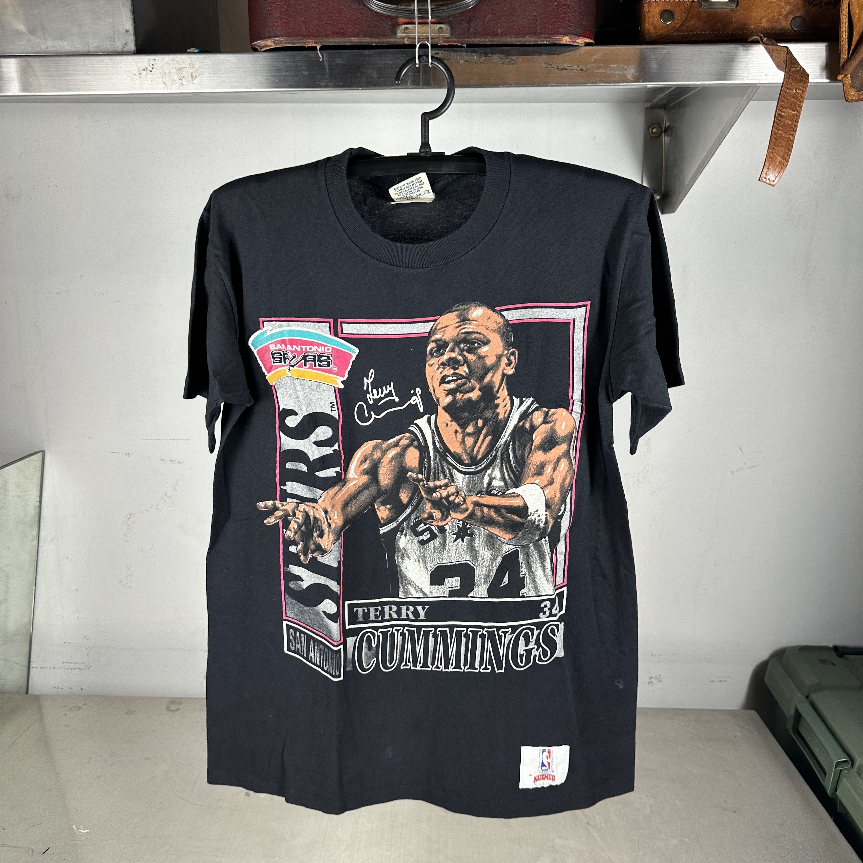 Vintage 90s Terry Cummings San Antonio Spurs NBA Nutmeg T-Shirt Size US L / EU 52-54 / 3 - 1 Thumbnail