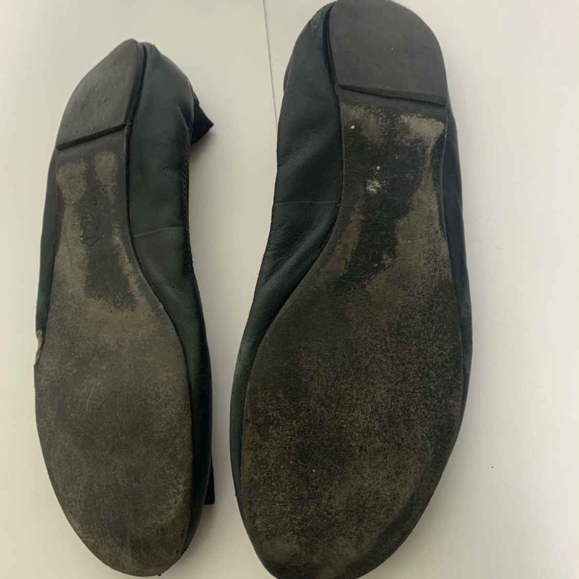 Tory Burch Tory Burch Black Leather Flats Gold Bow Sedgewick TLC Size 9 Size US 9 / IT 39 - 8 Thumbnail