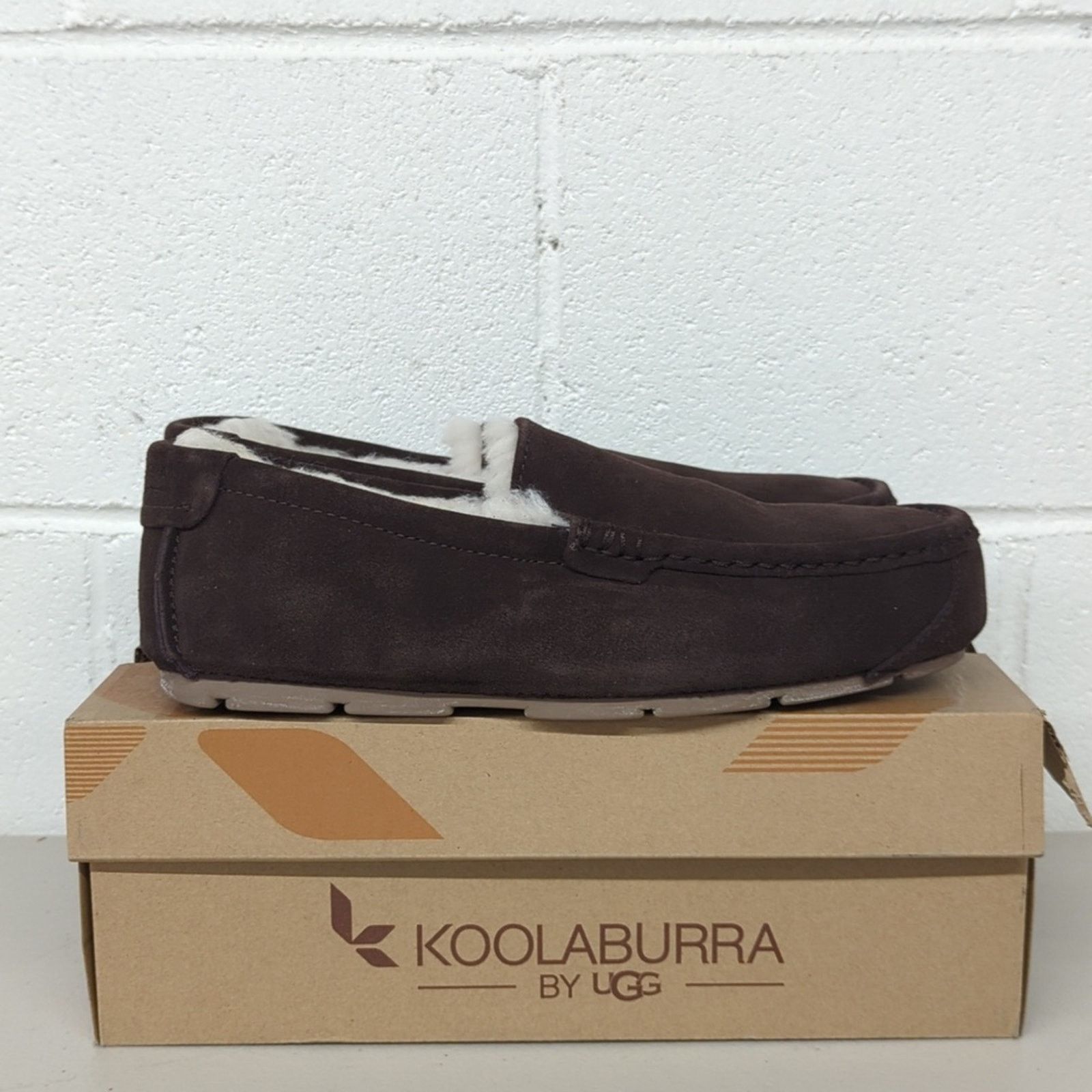 Koolaburra New w/box Kookaburra UGG sz9 suede Tipton brown loafers mens Size US 9 / EU 42 - 1 Thumbnail