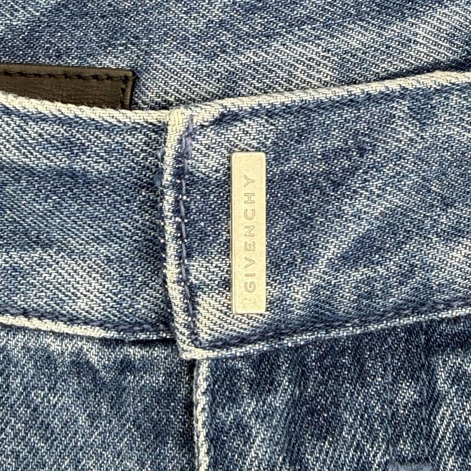 Givenchy Givenchy Multicutted Denim Cargo Shorts 36 Used Size US 36 / EU 52 - 4 Thumbnail
