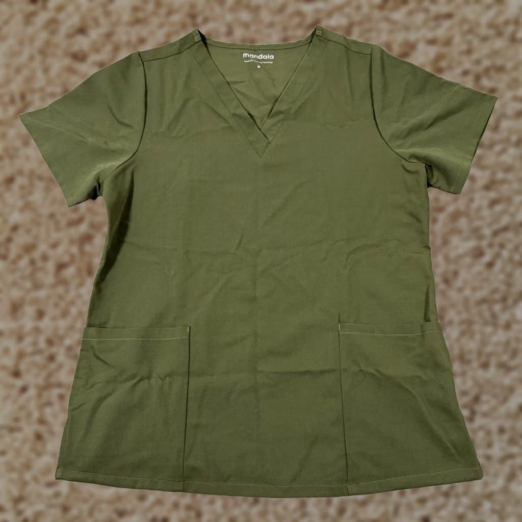 Vintage Mandala Scrubs Shirt Women M Green Equa-Tek Medical Pockets 41" Chest 27" Length/ Sleeve See Photos Vintage? No Size M / US 6-8 / IT 42-44 - 1 Thumbnail