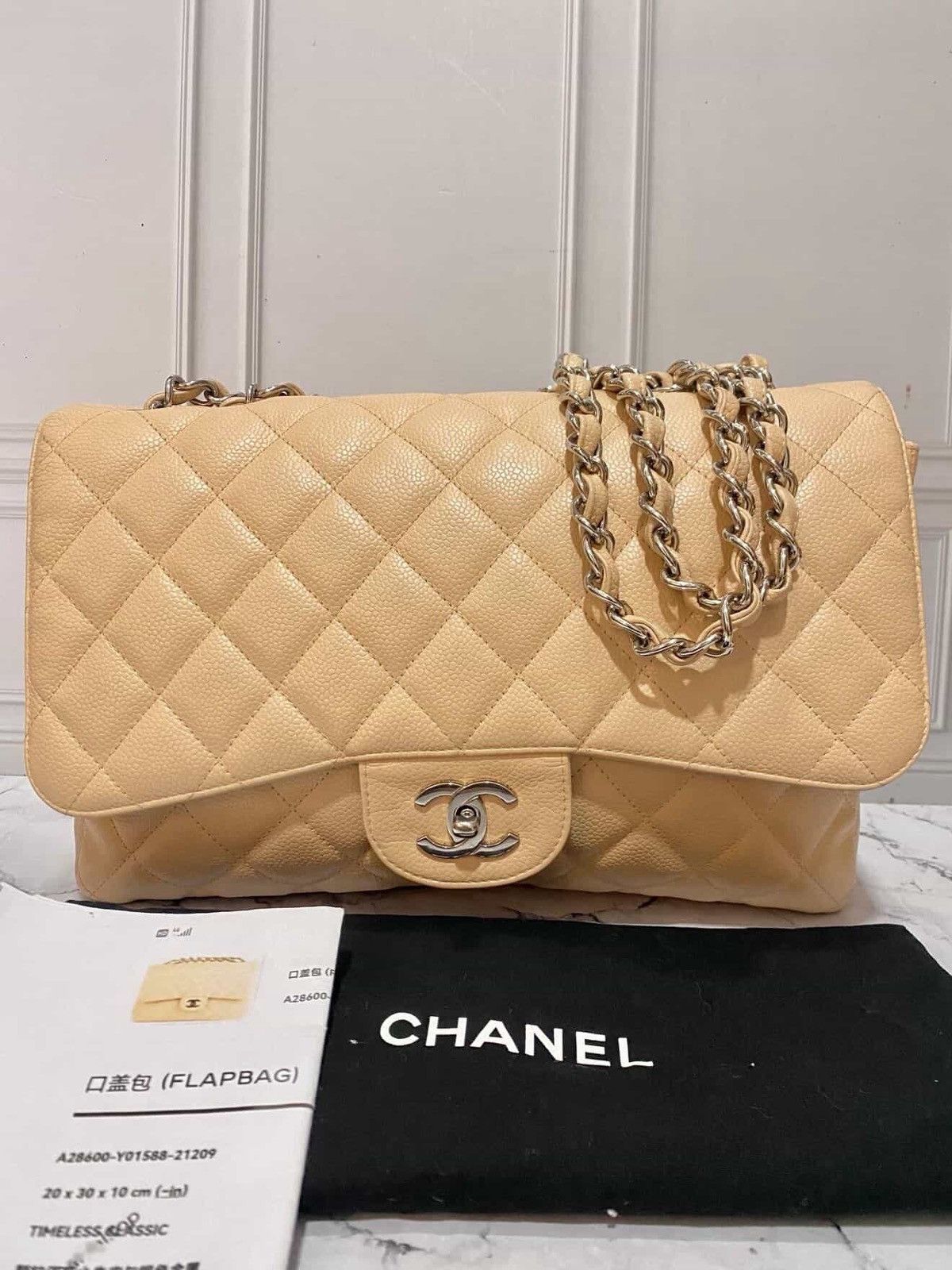 Chanel Chanel Classic Jumbo Caviar Size ONE SIZE - 1 Thumbnail