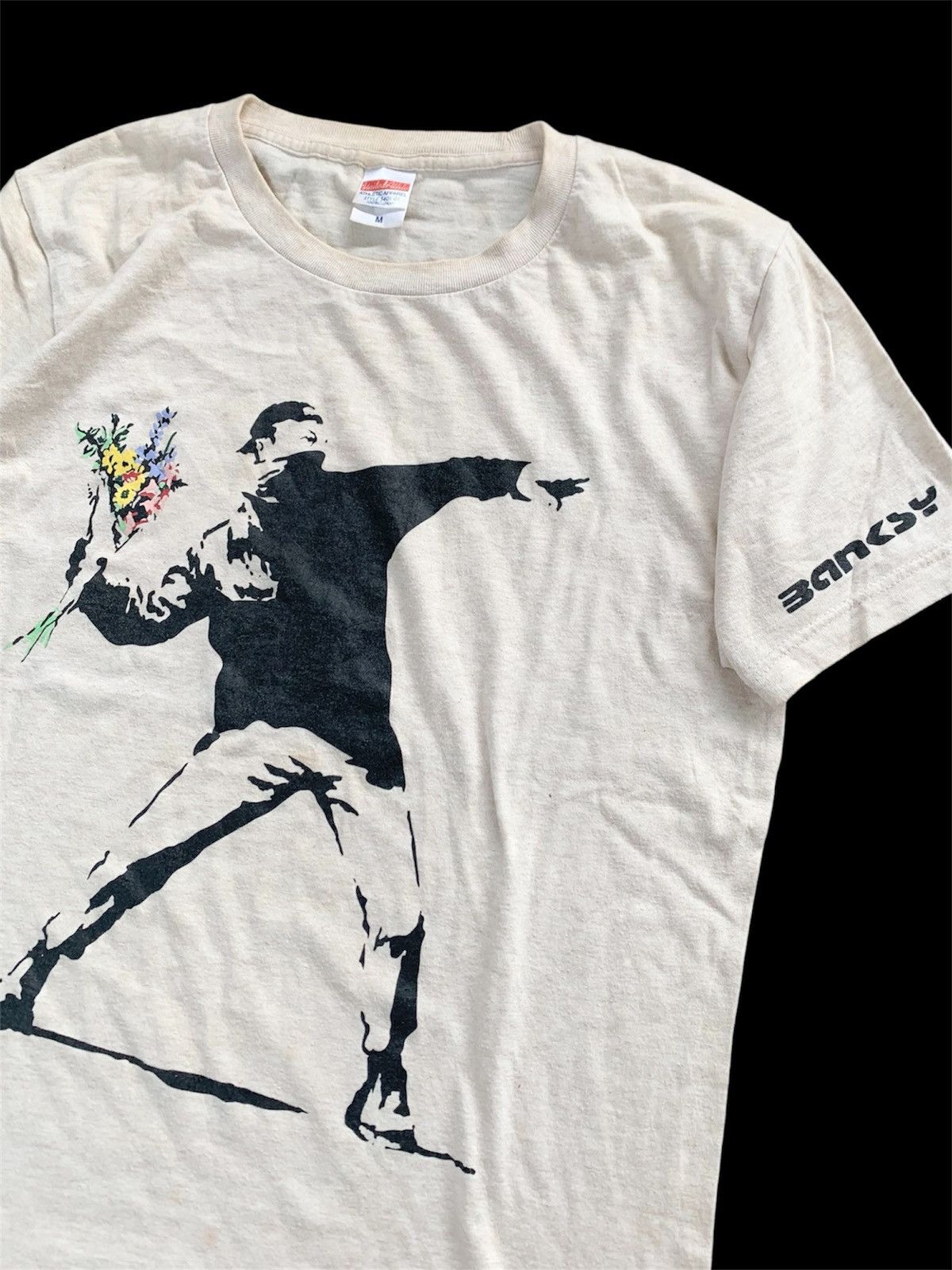 Vintage Vintage 00s Banksy Bush Thrower Rage the Flower art tee y2k Size US M / EU 48-50 / 2 - 1 Thumbnail