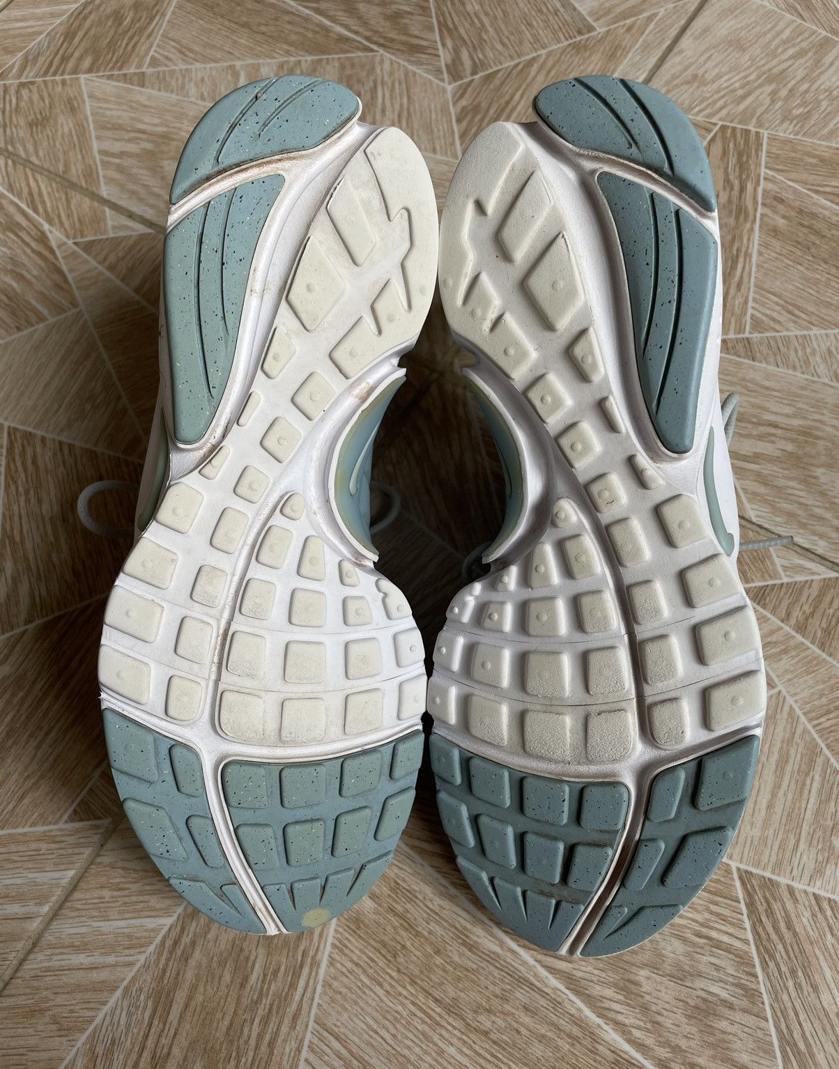 Nike × Vintage Y2K Streetwear Vintage Nike Air Presto GS Pure Platinum Low Size US 7.5 / IT 37.5 - 7 Thumbnail