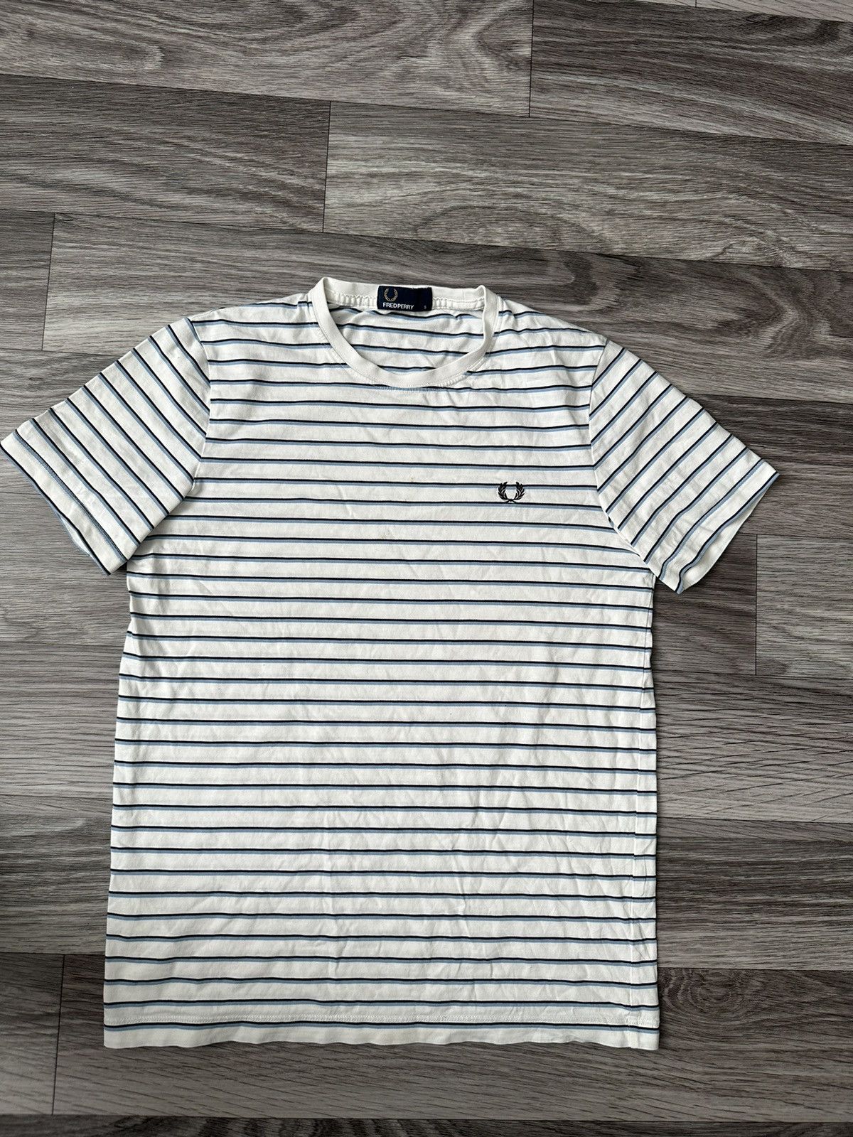 Fred Perry Fred Perry Striped T shirt white and blue size mens S Size US S / EU 44-46 / 1 - 1 Thumbnail