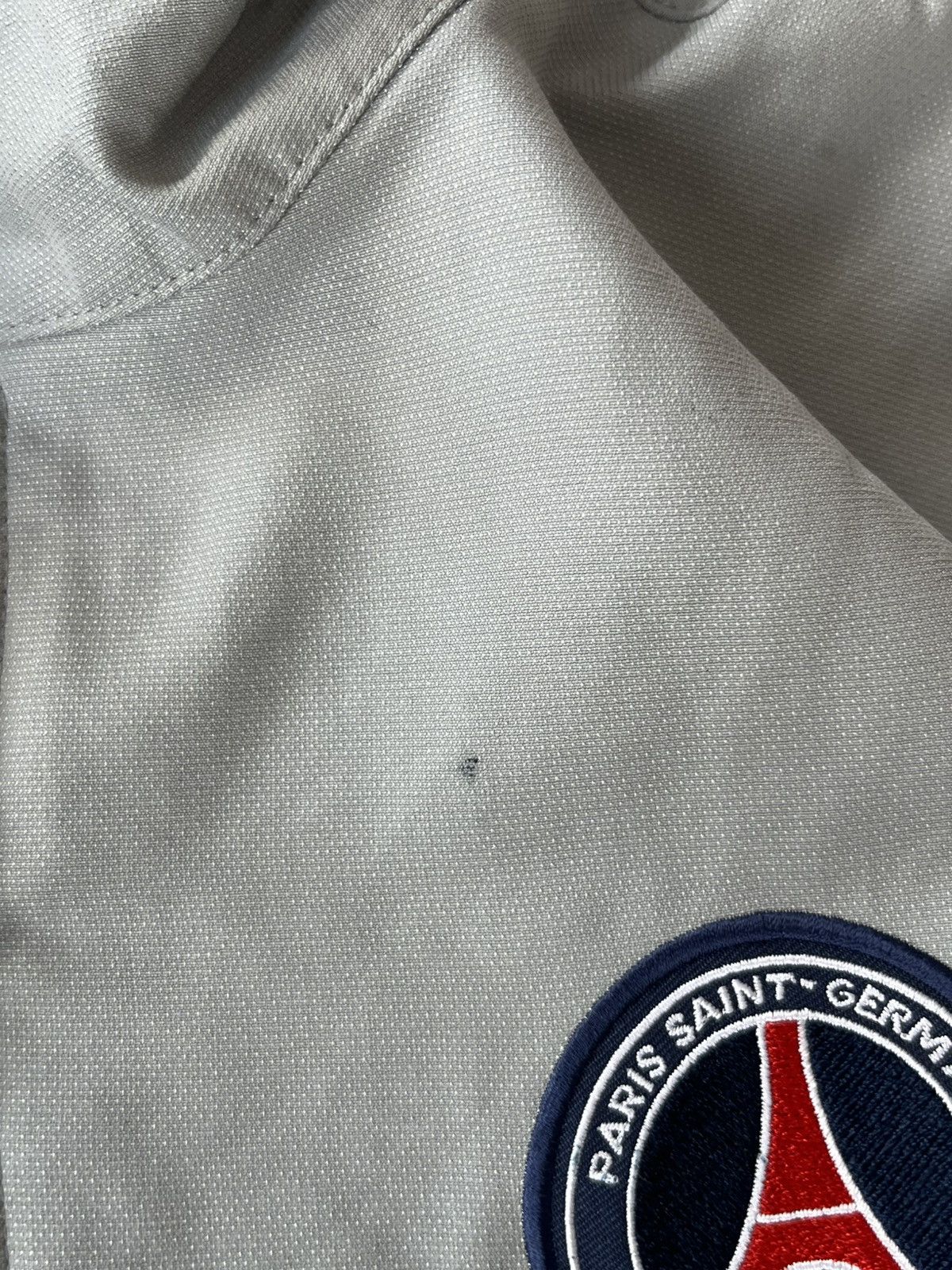 Nike Vintage capes PSG Size US M / EU 48-50 / 2 - 8 Thumbnail