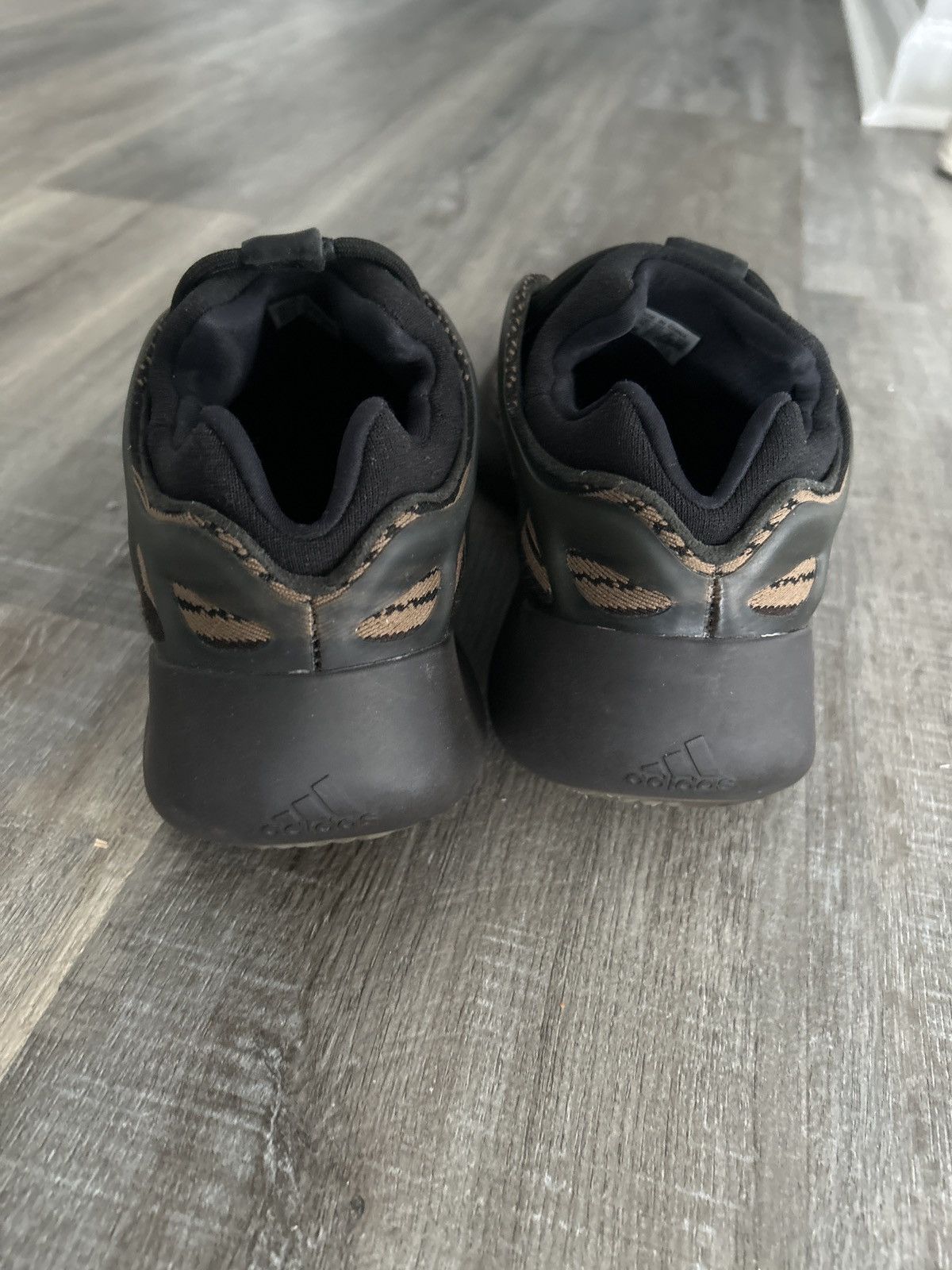 Adidas Yeezy Size 11 Size US 11 / EU 44 - 4 Thumbnail