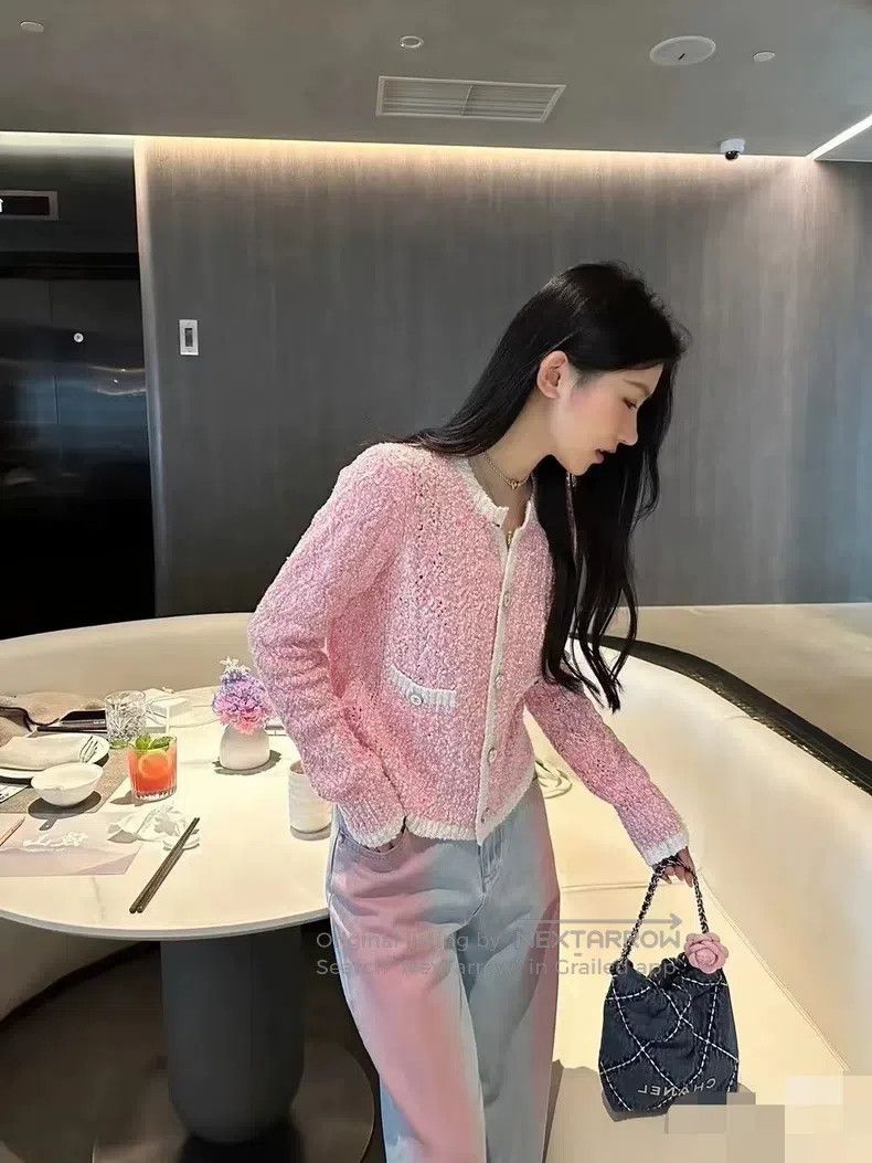 Chanel Chanel 24P pink long-sleeved hollow cardigan coat Size S / US 4 / IT 40 - 7 Thumbnail