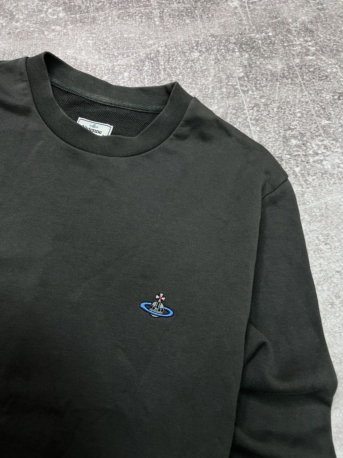 Vivienne Westwood Vintage Vivienne Westwood Sweatshirt Orb Logo Basic Pullover Size US M / EU 48-50 / 2 - 3 Thumbnail