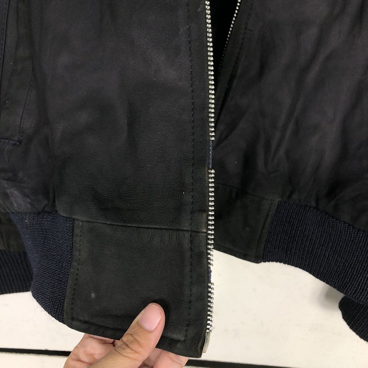 Japanese Brand 🔥90’s Vintage Genuine Leather Jacket Bomber Japan Made Size US L / EU 52-54 / 3 - 16 Thumbnail