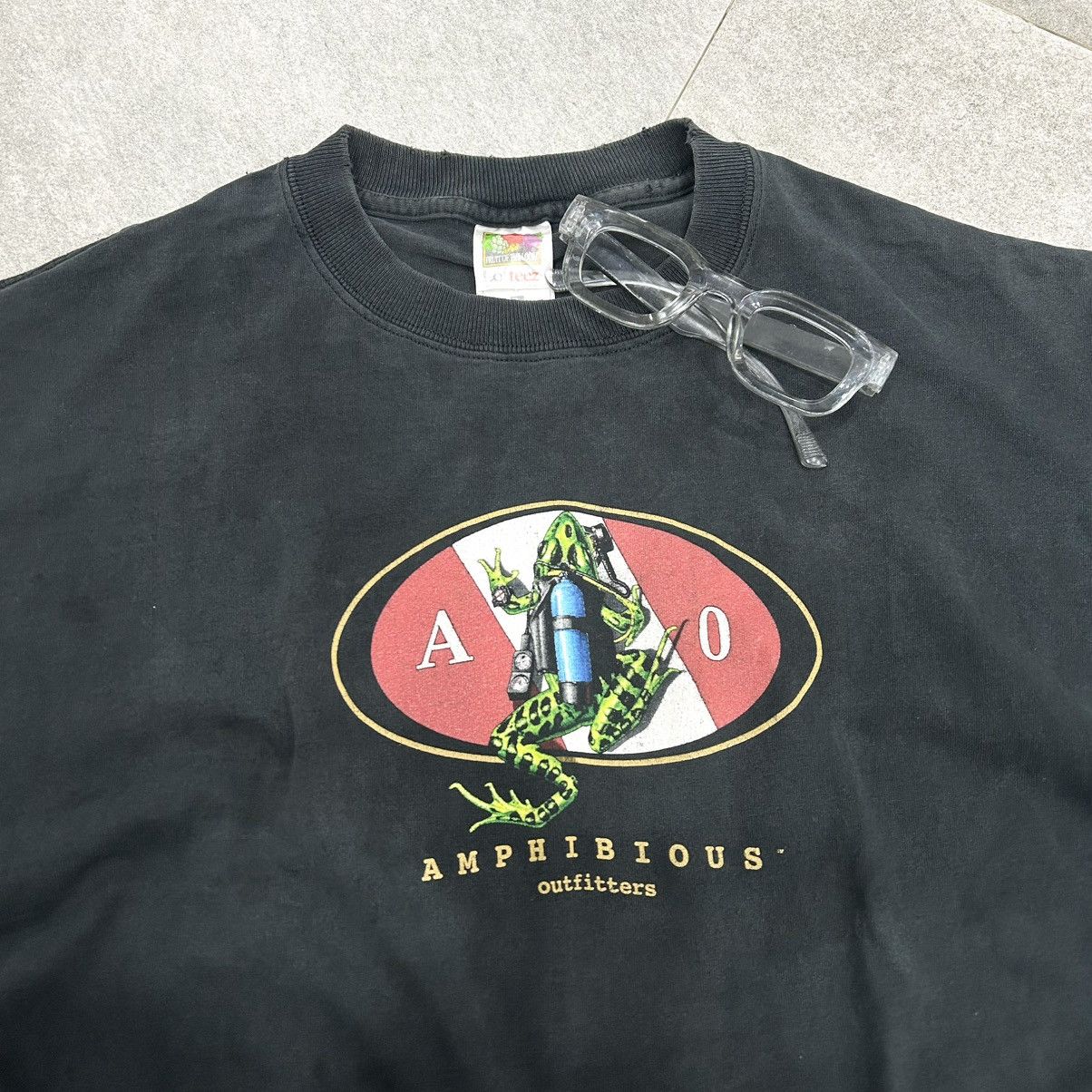 Band Tees Vintage AMPHIBIOUS Tshirt Size US L / EU 52-54 / 3 - 6 Thumbnail